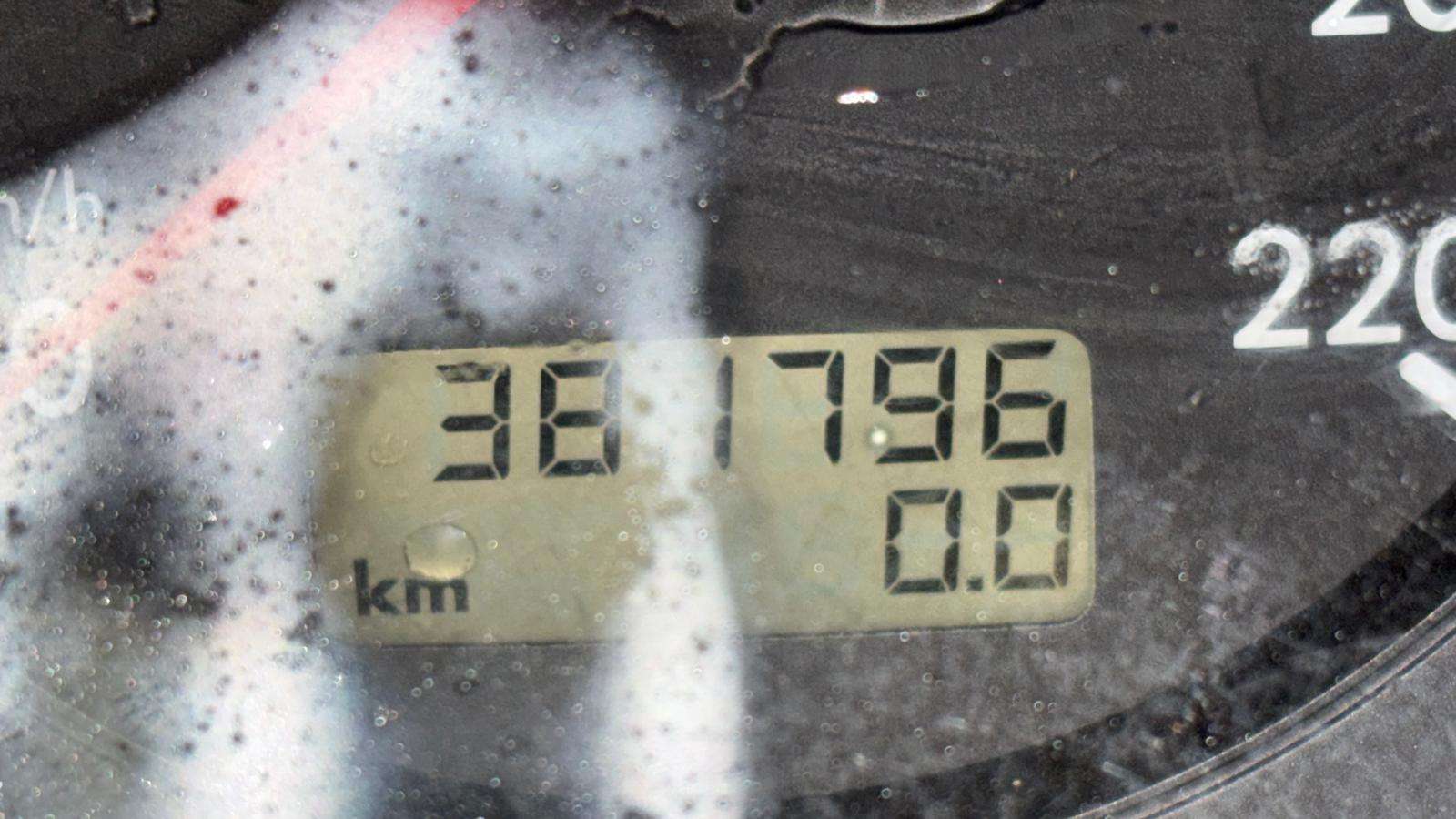 Volkswagen Golf 1.9 bj2001 DIESEL MANUEEL 381796km