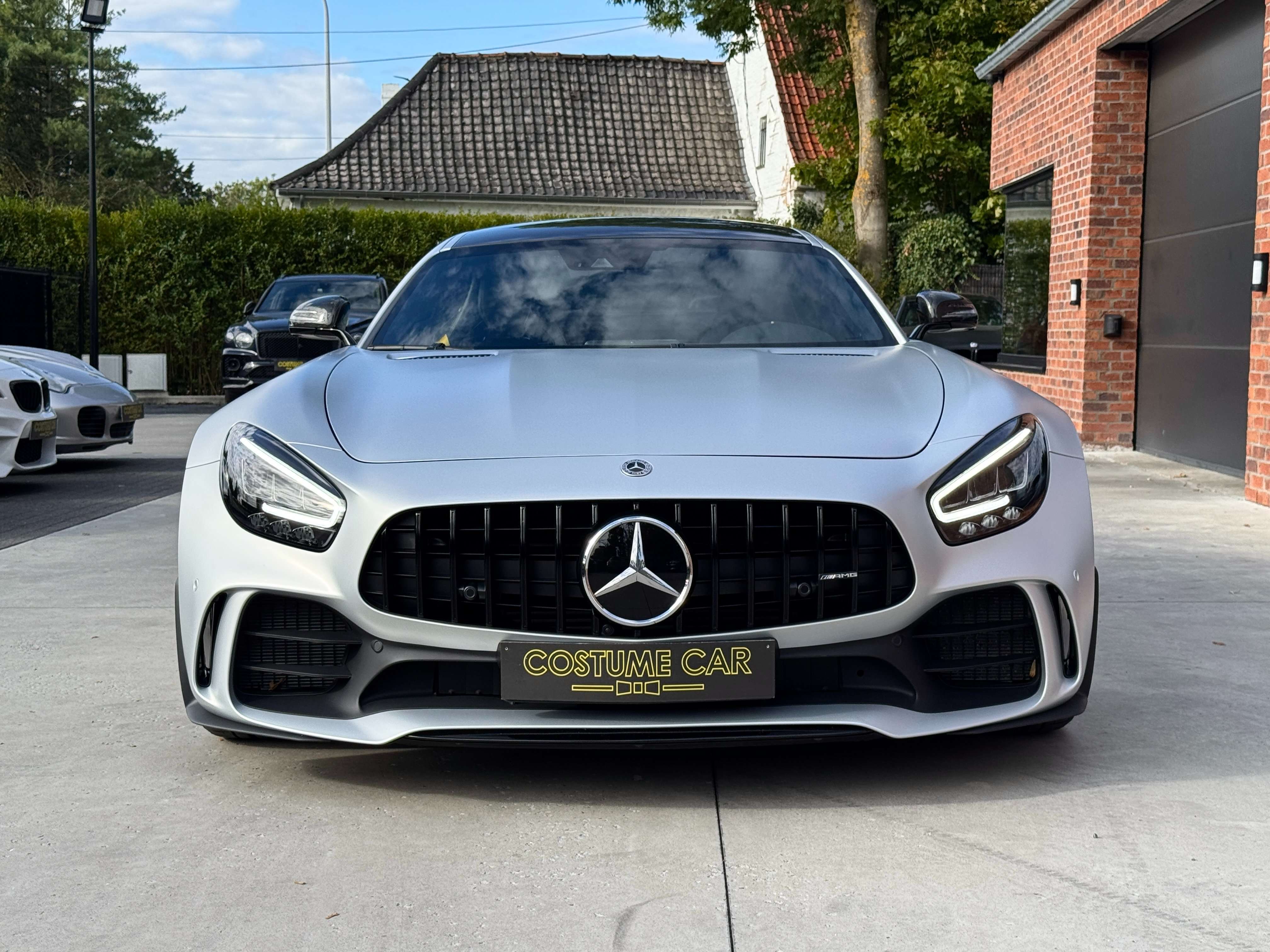 Mercedes-Benz AMG GT R - V8 Bi-Turbo