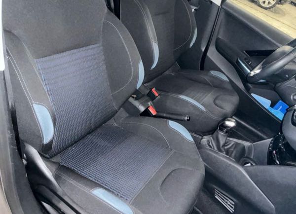 Peugeot 208 1.2 VTI 82 ALLURE 5P