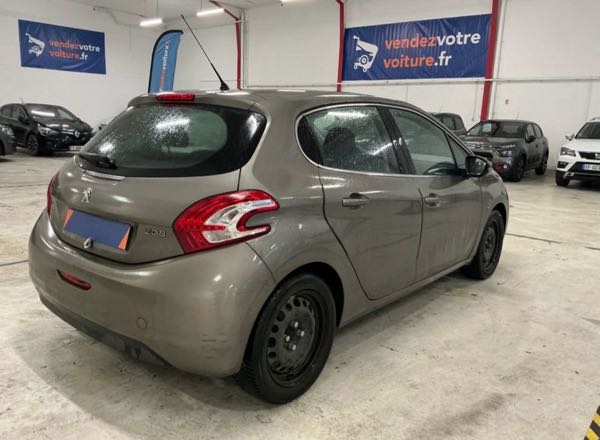 Peugeot 208 1.2 VTI 82 ALLURE 5P