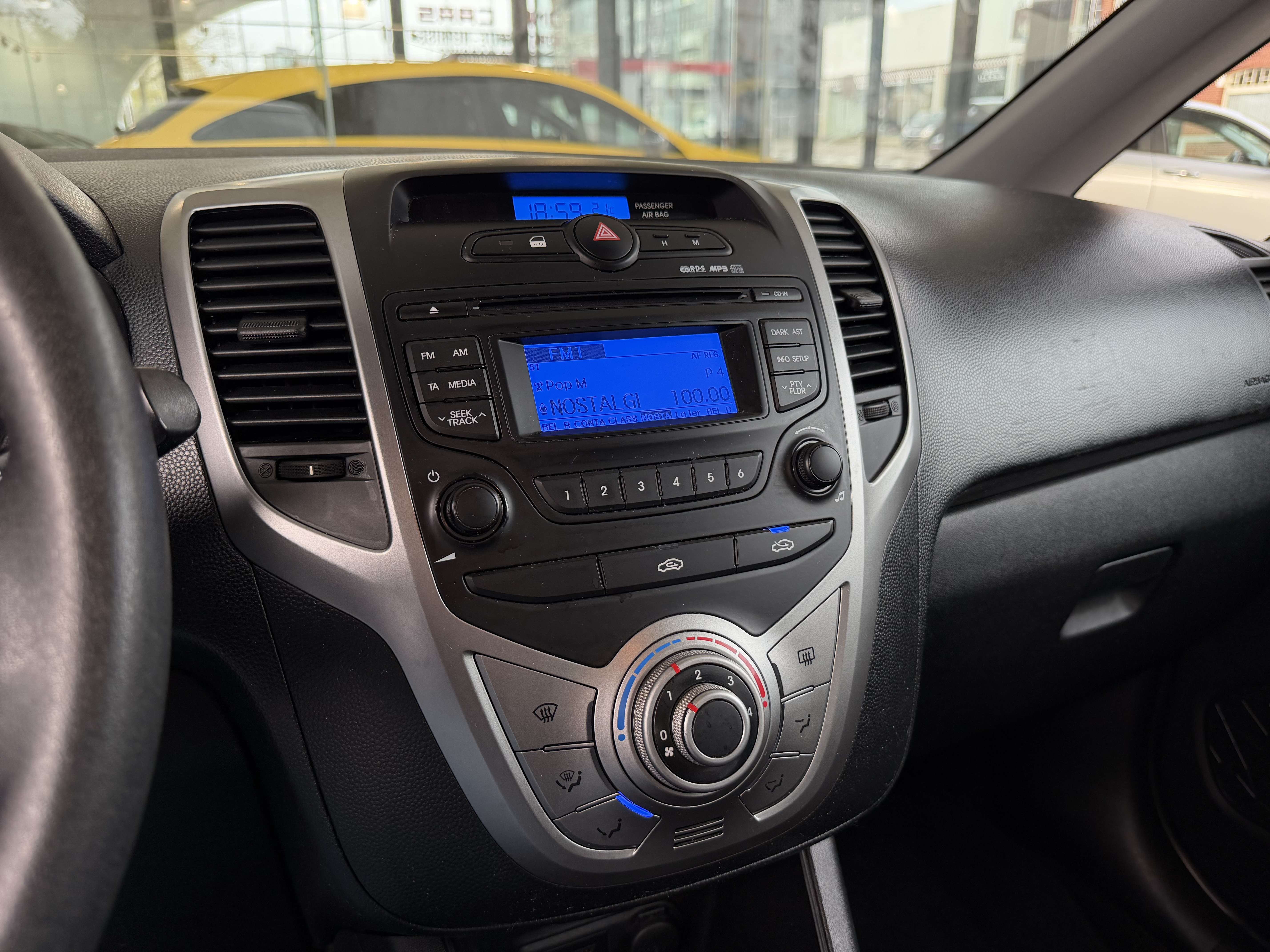 Hyundai iX20 1.4 CRDi 6 vit. (57kw 77cv) DA-VC-VE-ABS-AUX-MP3-G
