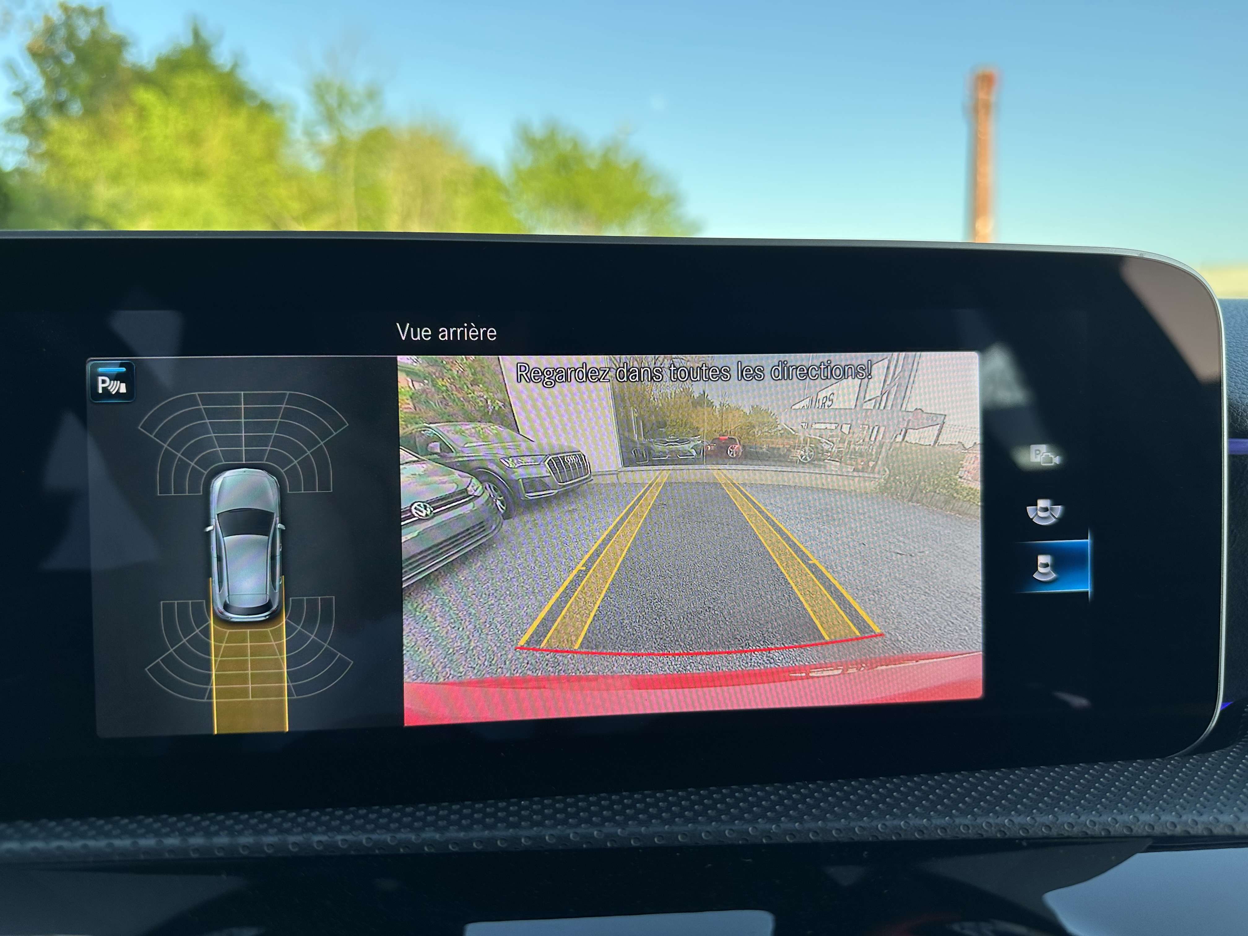 Mercedes-Benz A 200 PACK AMG*BURMESTER*AMBIENT LIGHT*CAM*HEAD UP*CARPLAY*CARNET FULL MERCEDES*GARANTIE