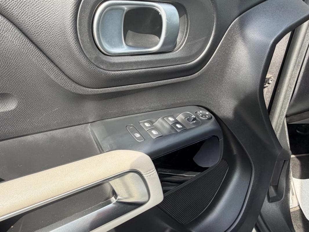 Citroen C5 1.5 BLUEHDI 130 SHINE PACK EAT 8 / ATTELAGE 1er MAIN GARANTIE //
