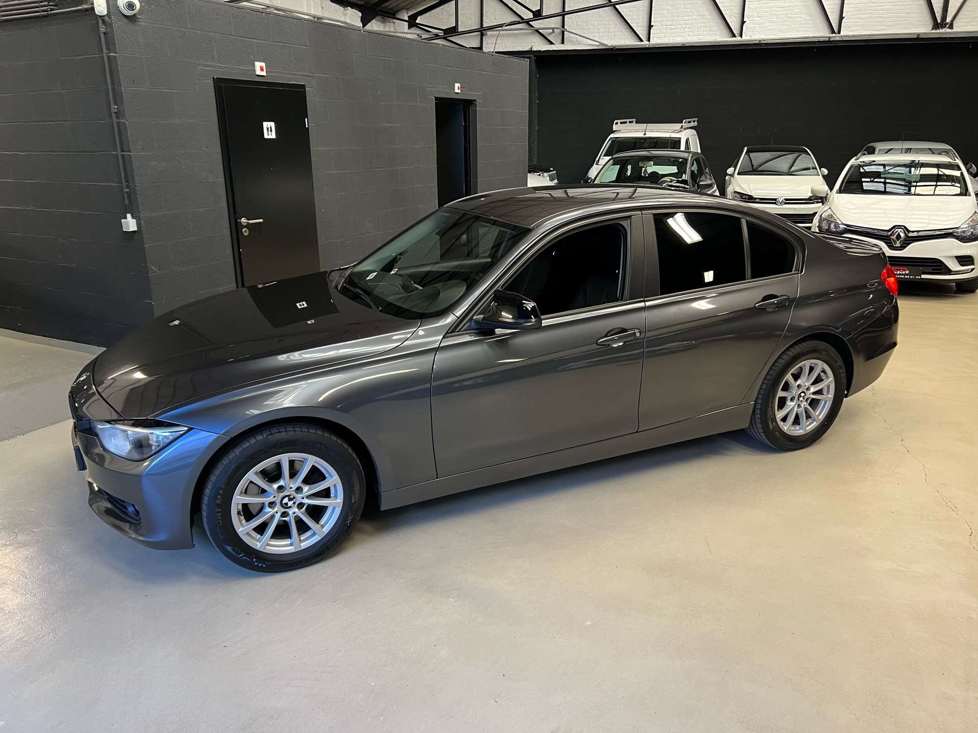 BMW 316 dA *SPORT*AUTO*CARPLAY*JA*CUIR*GARANTIE*