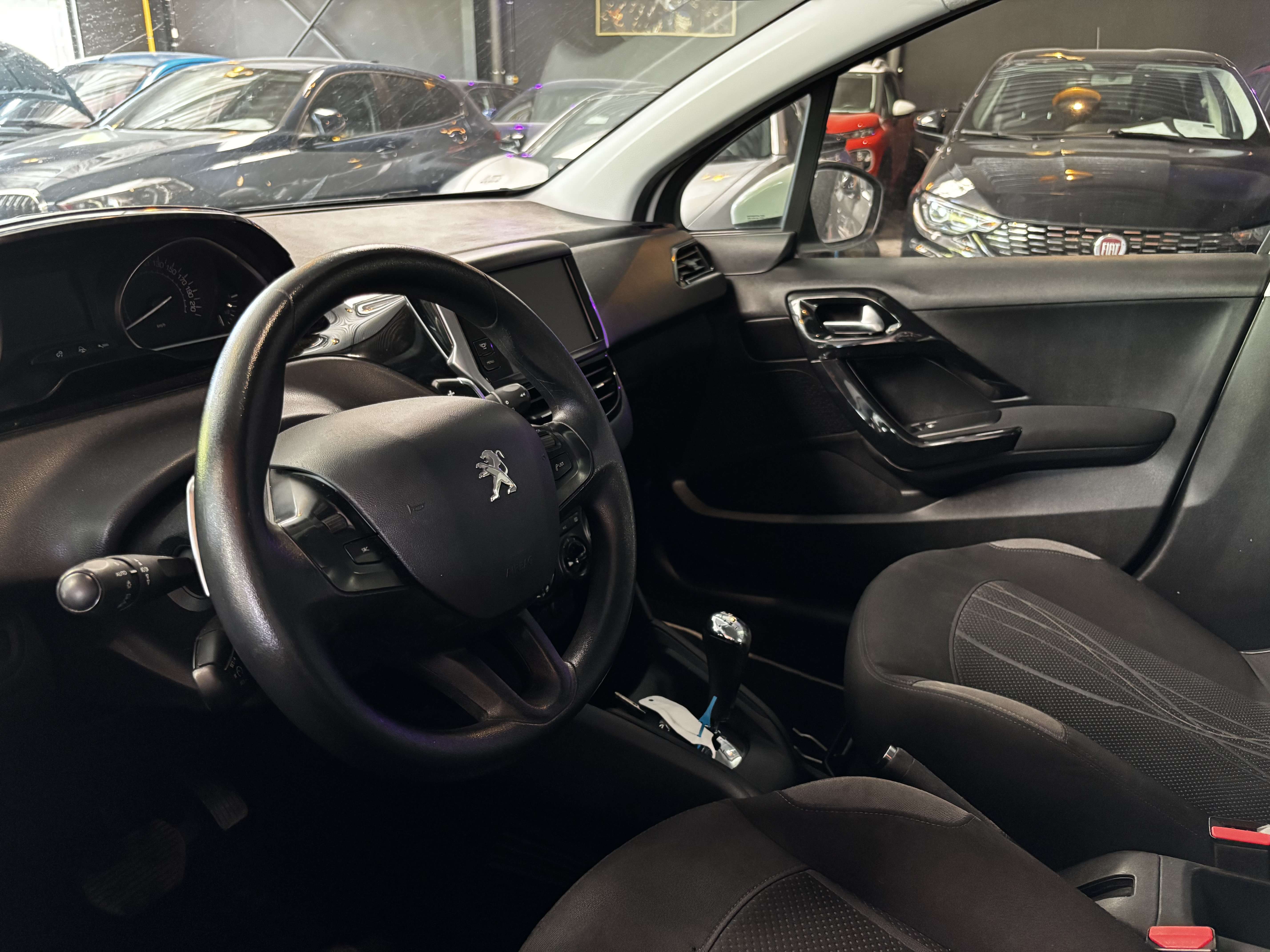 Peugeot 208 ✅12 MOIS DE GARANTIE✅208 1.2i Allure✅