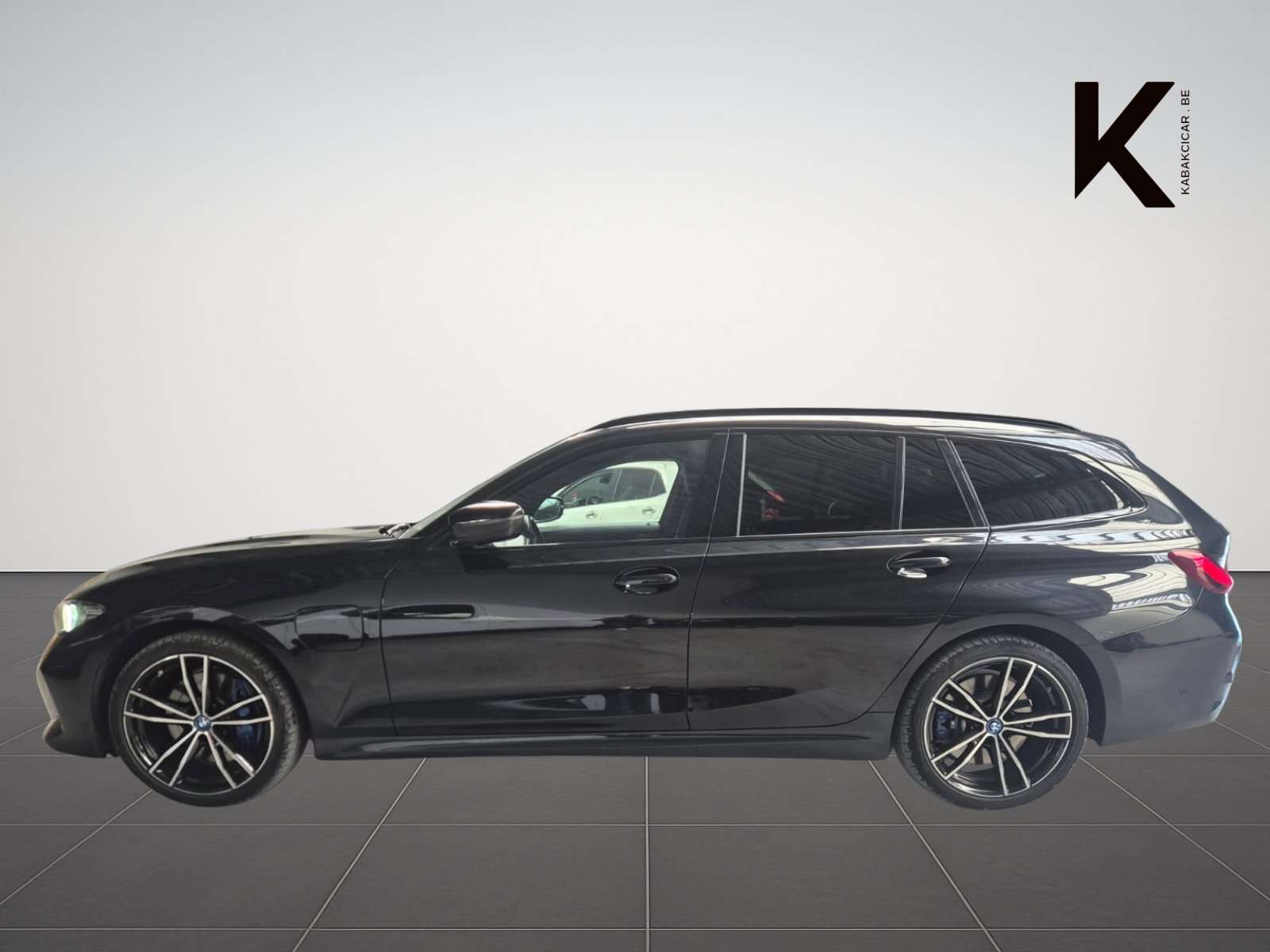 BMW 330 Touring 330eAS PHEV / Suivi Complet BMW / Carplay / Toit Panoramique-Ouvrant / Garantie 12 Mois