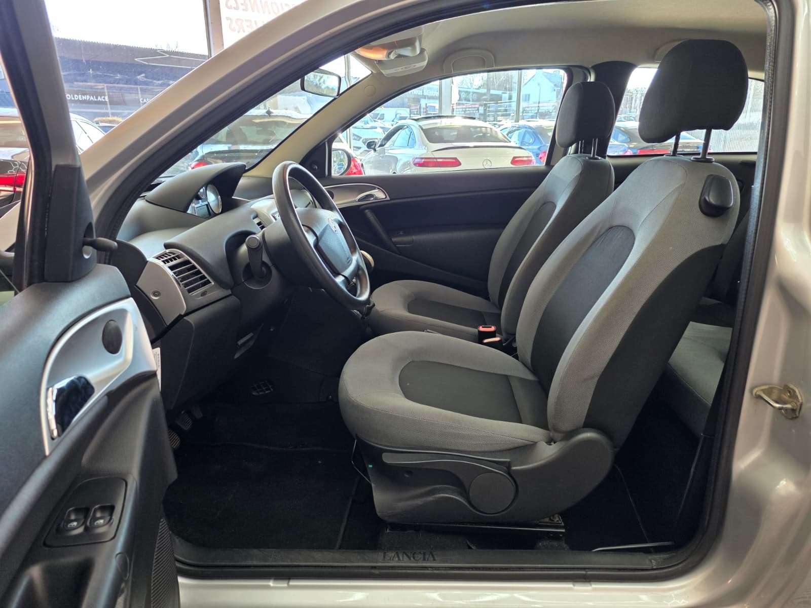Lancia Ypsilon 🟢1.2 ESSENCE 60CV