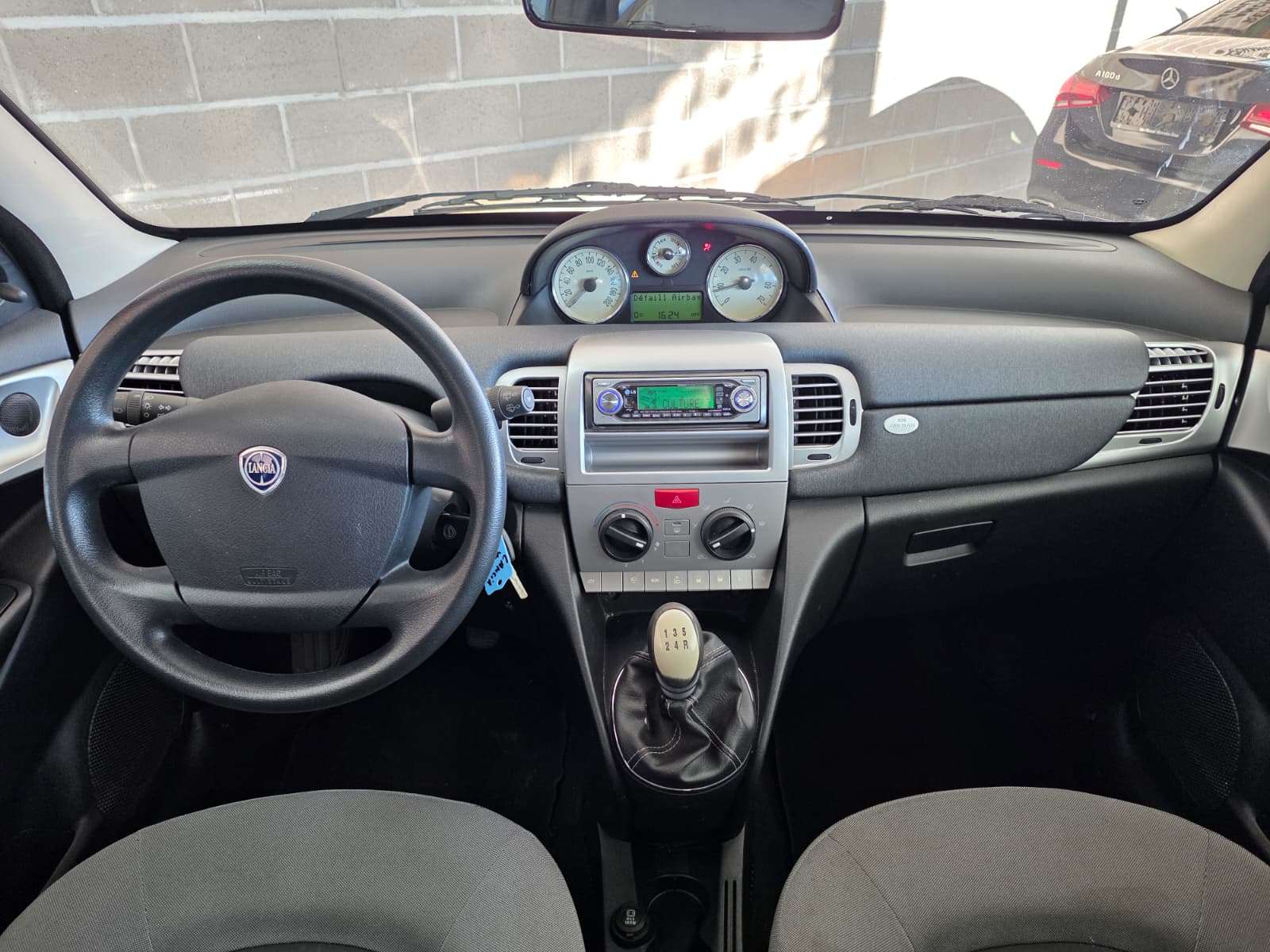 Lancia Ypsilon 🟢1.2 ESSENCE 60CV