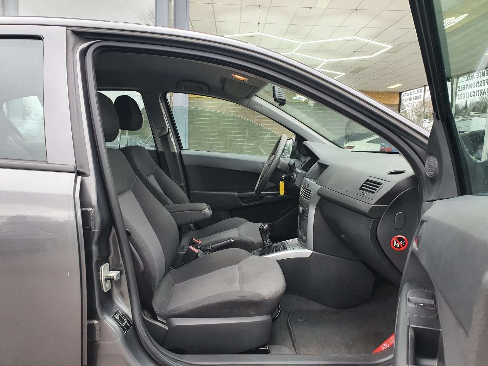 Opel Astra 🟢1.4 ESSENCE 90CV - 5 PORTES - CRUISE - CLIM