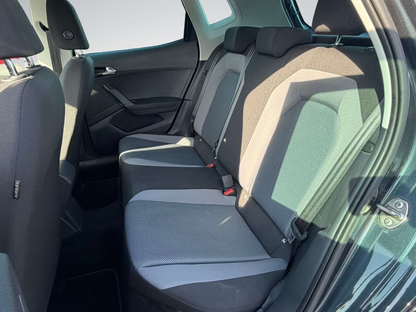 SEAT Arona Arona 1.6 CR TDI / Navi / Clim Bi-Zone / Radar