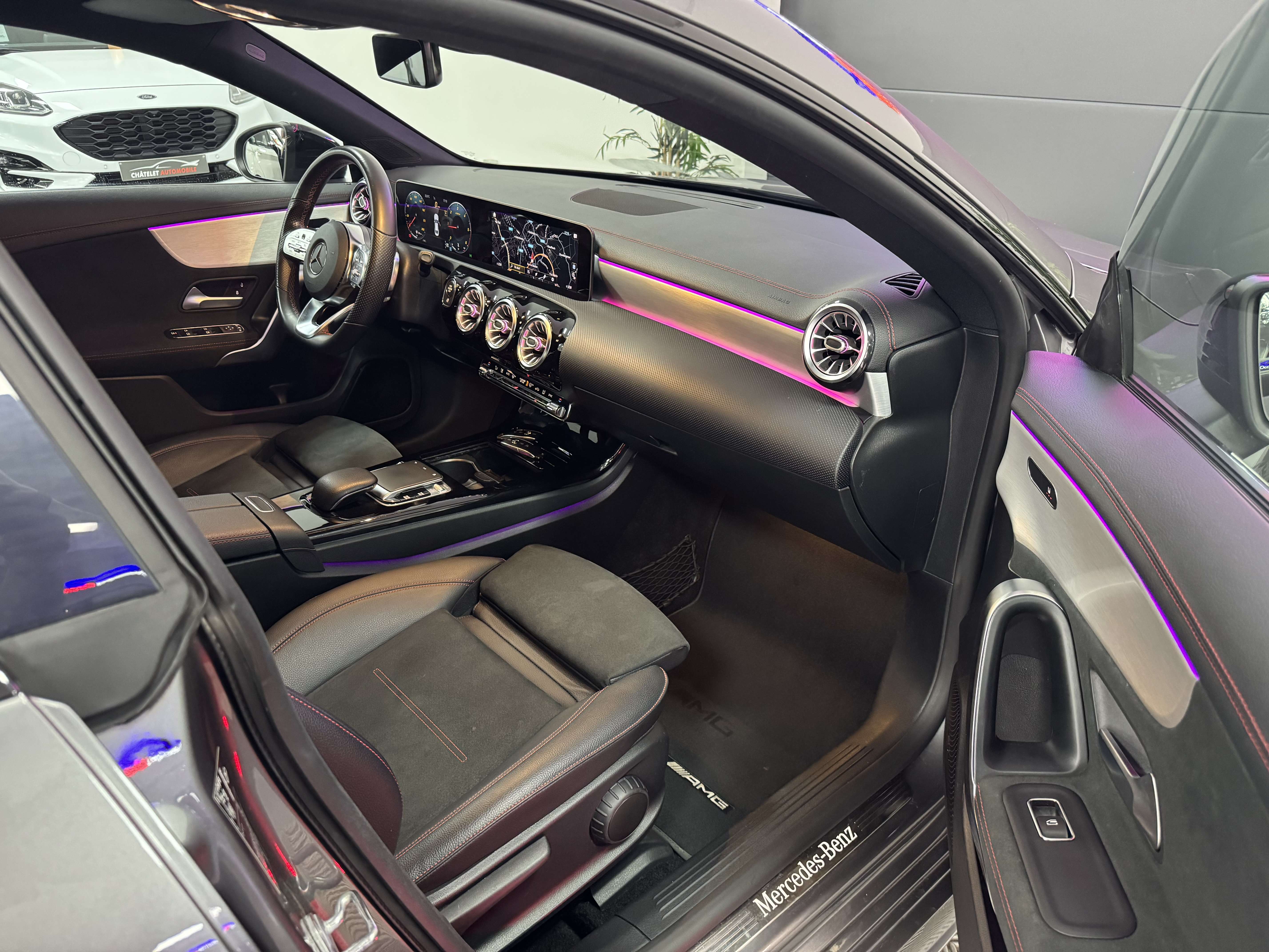 Mercedes-Benz CLA 180 d Pack-Amg Caméra Ambiance Led 12 mois garantie