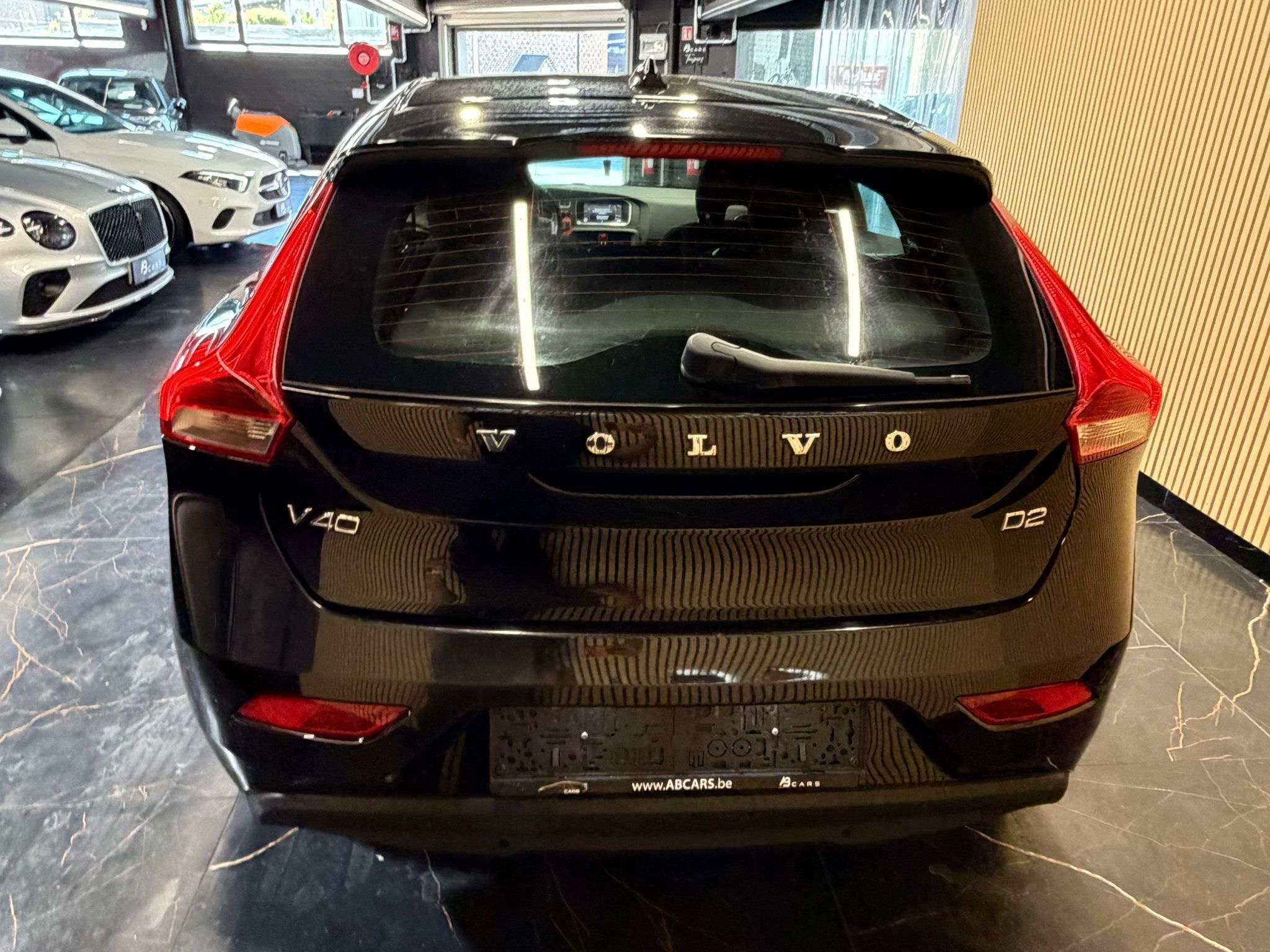 Volvo V40 2.0D * TRES PROPRE *