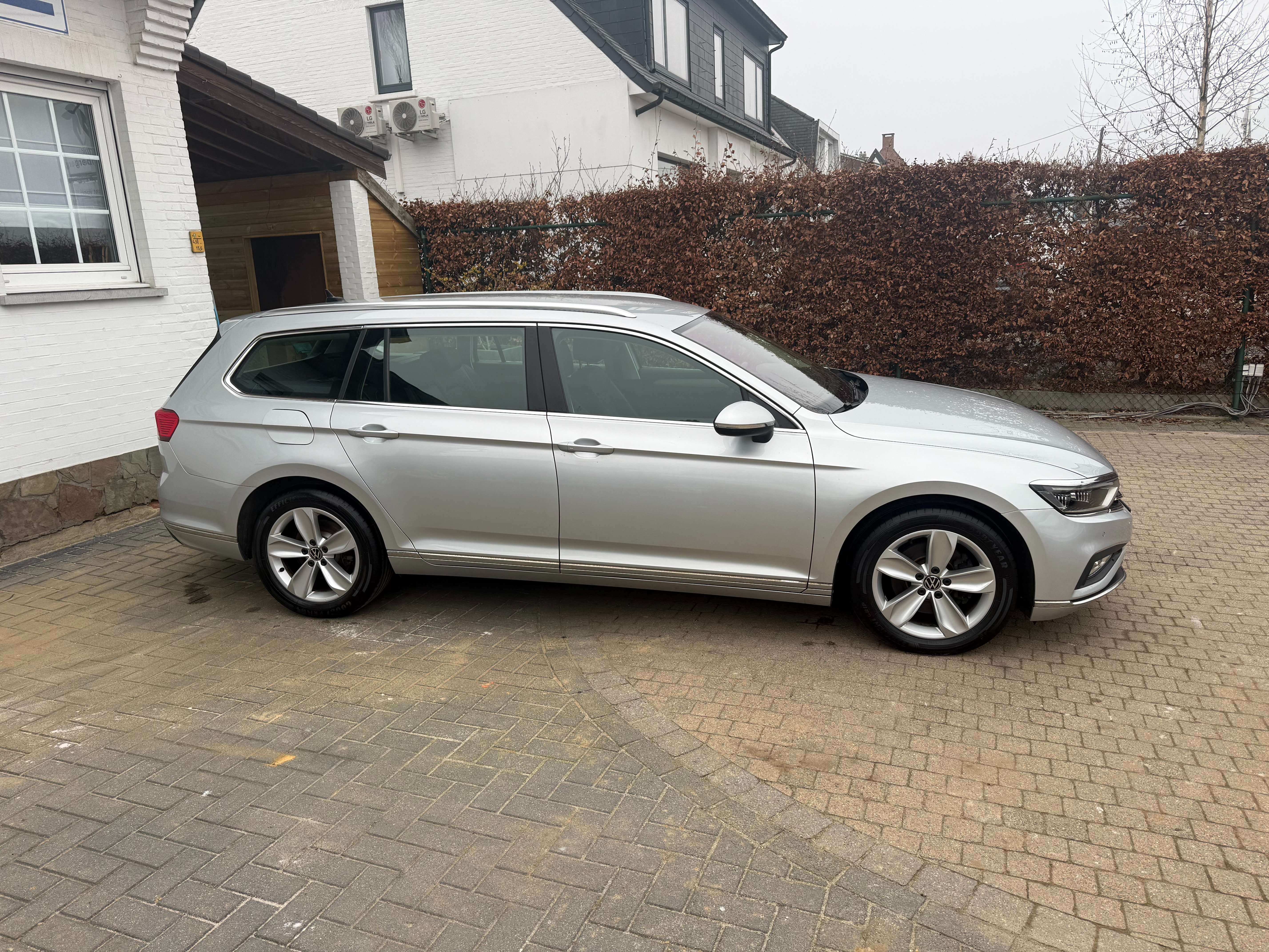 Volkswagen Passat Variant Passat Variant 2.0 TDI DSG Highline/Navi/ACC/Trekh