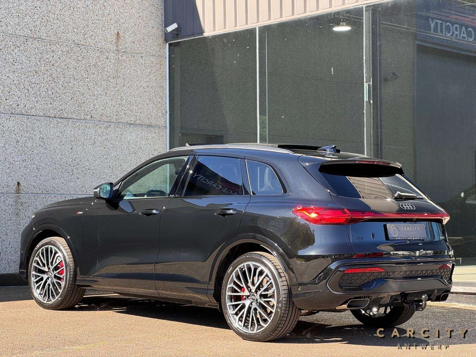 Audi Q5 Q5 2.0 TFSI Quattro S line S tronic 2026 | MASSAGE | LUCHTVERING | PANO | HUD | OLED | PASSAGIERSCHERM | B&O |