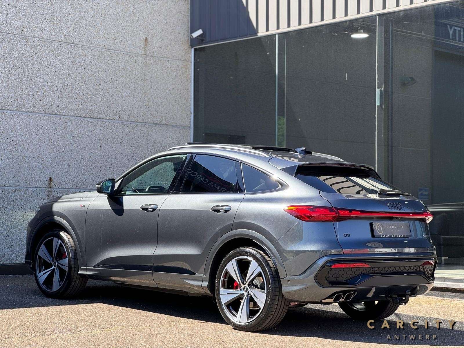 Audi Q5 Q5 Sportback 2.0 TDi Quattro S line S tronic 2026 | MASSAGE | LUCHTVERING | PANO | HUD | OLED | PASSAGIERSCHERM | B&O |