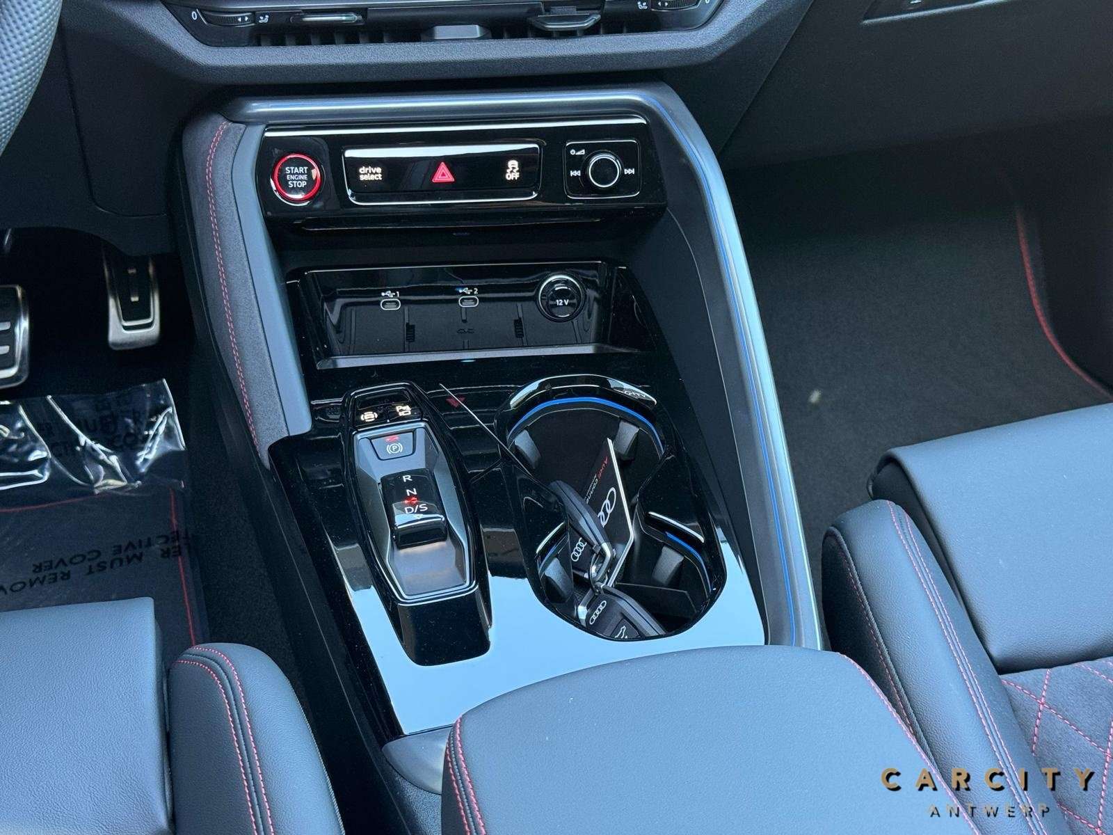 Audi Q5 Q5 Sportback 2.0 TDi Quattro S line S tronic 2026 | MASSAGE | LUCHTVERING | PANO | HUD | OLED | PASSAGIERSCHERM | B&O |