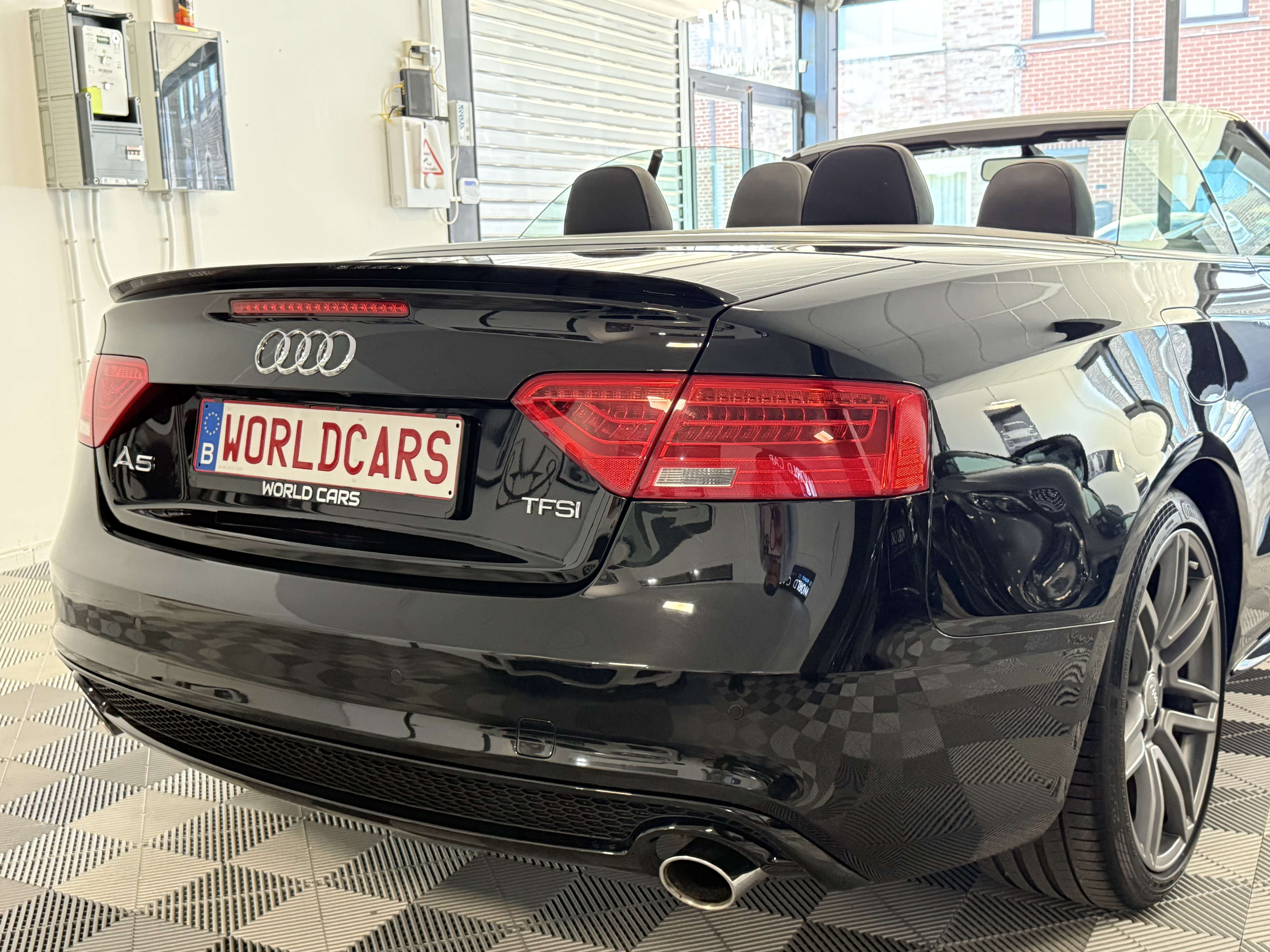 Audi A5 Cabriolet 1.8 TFSI S-LINE - NAVIGATION - FACELIFT - XENON - GARANTIE 12MOIS