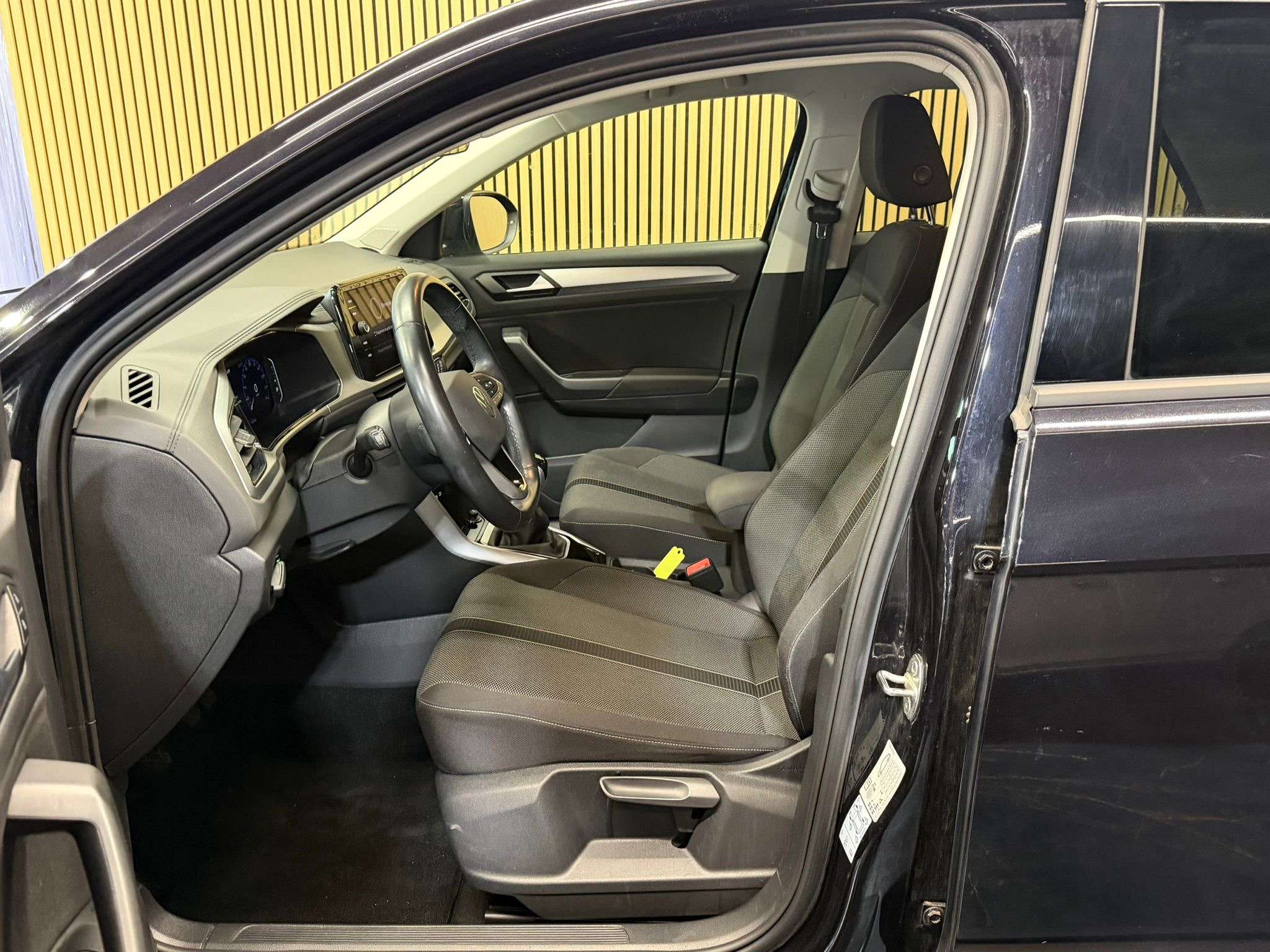 Volkswagen T-Roc 1.0 TSI * SPORT * GARANTIE 12 MOIS * 1ER PROP * 12-2022 *
