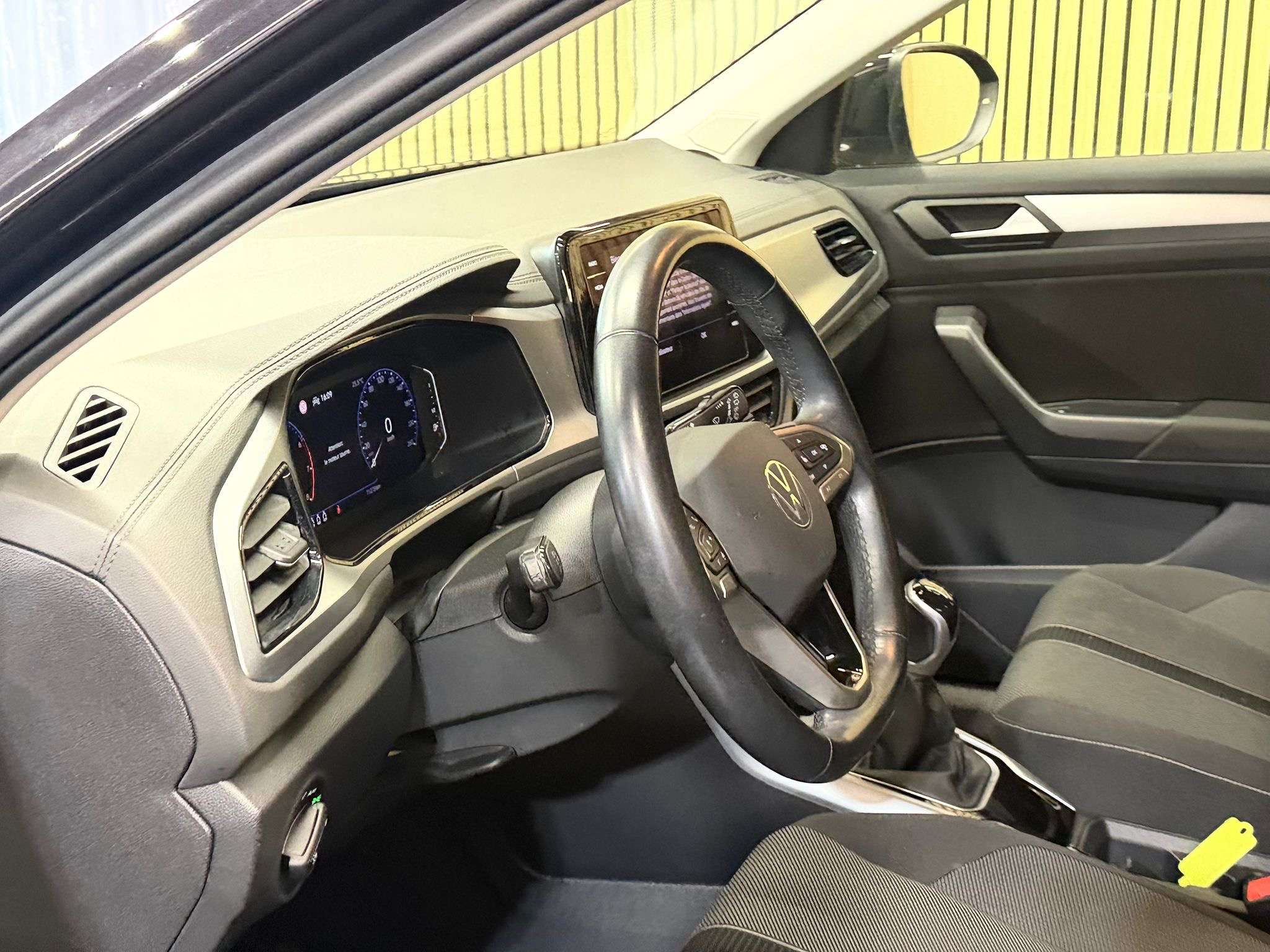 Volkswagen T-Roc 1.0 TSI * SPORT * GARANTIE 12 MOIS * 1ER PROP * 12-2022 *