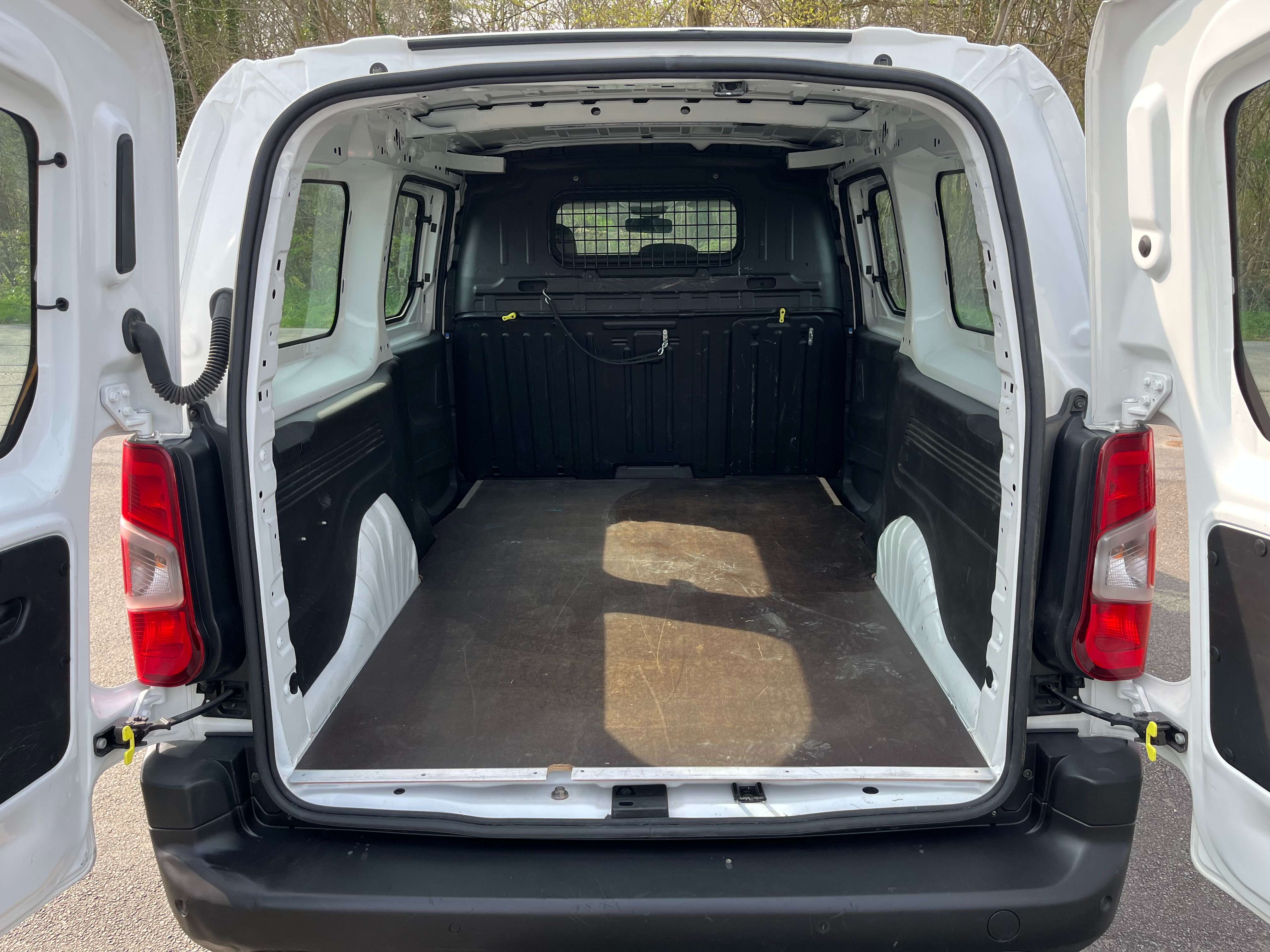 Opel Combo 1.5 DB DEUREN 9504€+BTW/TVA