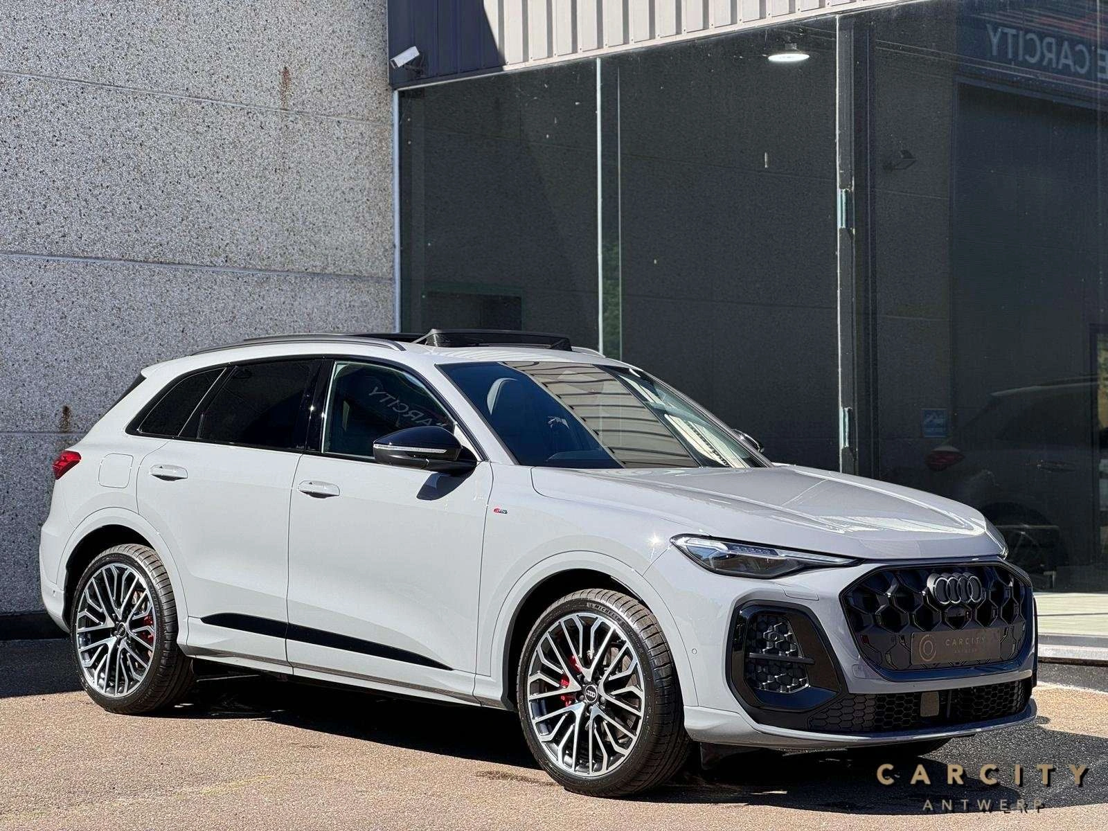 Audi Q5 Q5 2.0 TFSI Quattro S line 2026 |  NARDO GREY | LUCHTVERING | HUD | OLED | PASSAGIERSCHERM | B&O |