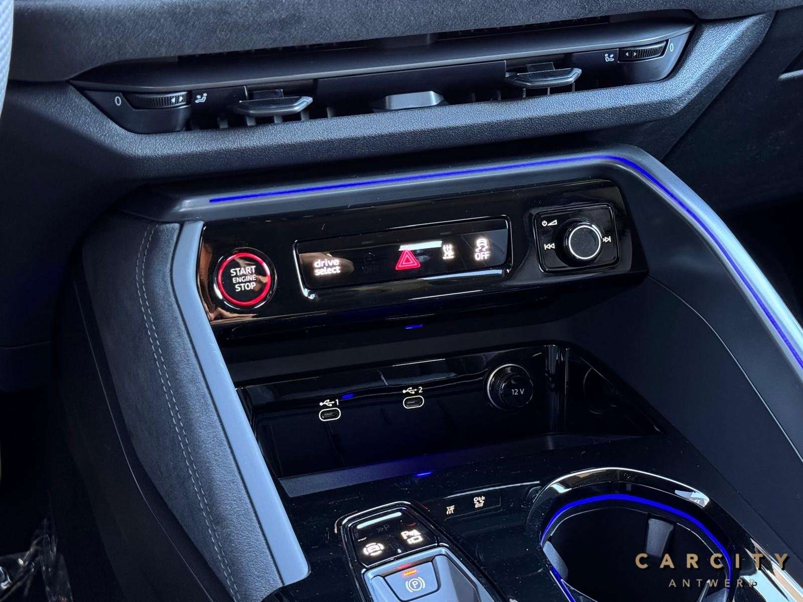 Audi Q5 Q5 2.0 TFSI Quattro S line 2026 |  NARDO GREY | LUCHTVERING | HUD | OLED | PASSAGIERSCHERM | B&O |