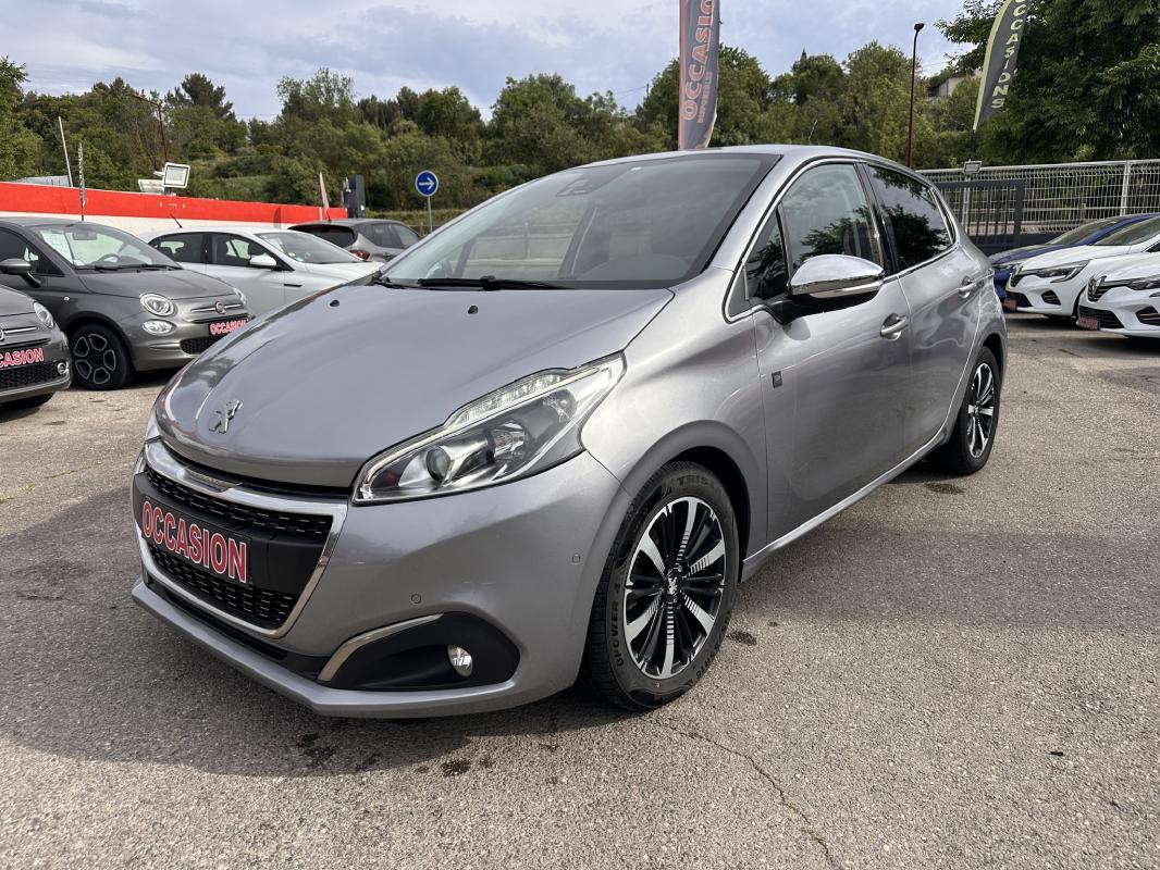 Peugeot 208 BlueHDi 100ch Tech Edition CAMERA / GPS