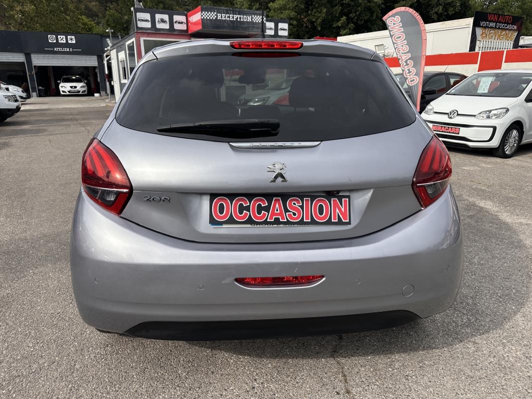 Peugeot 208 BlueHDi 100ch Tech Edition CAMERA / GPS