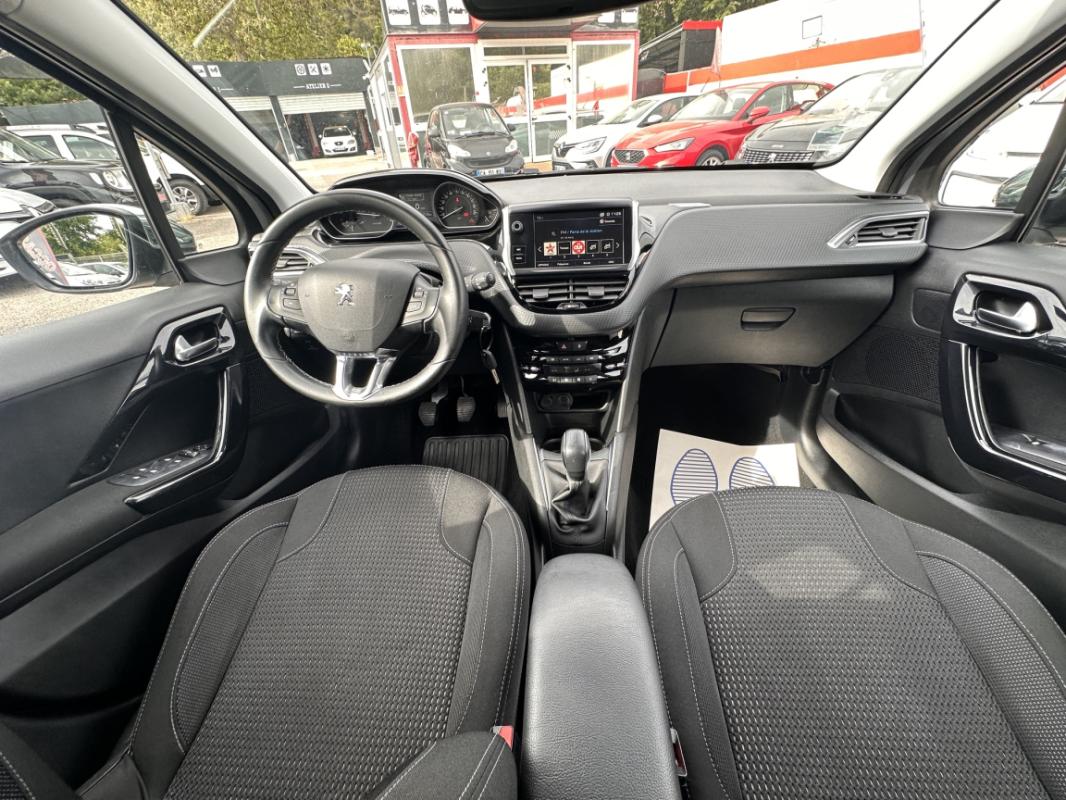 Peugeot 208 BlueHDi 100ch Tech Edition CAMERA / GPS