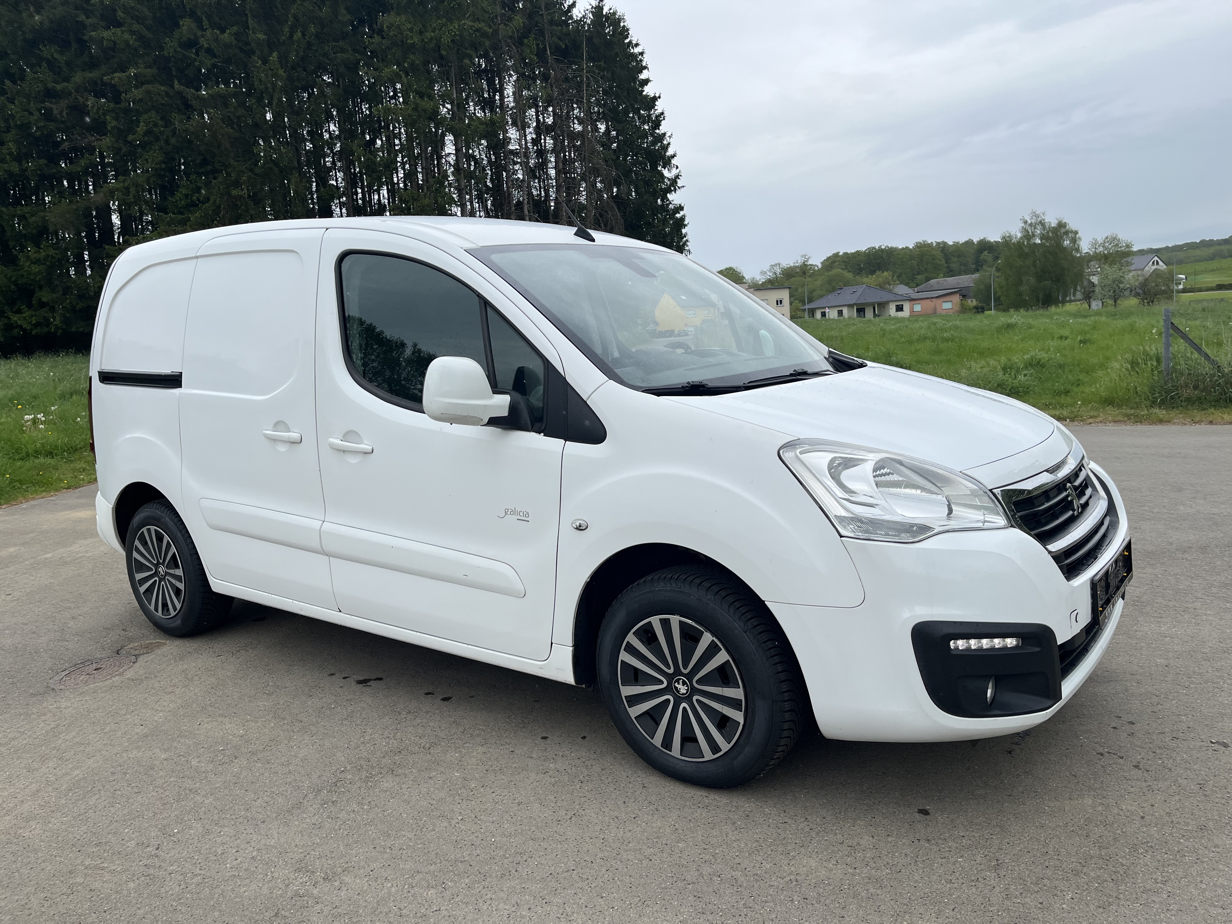 Peugeot Partner III 1.5 BLUEHDI 100 Garantie 12 Mois