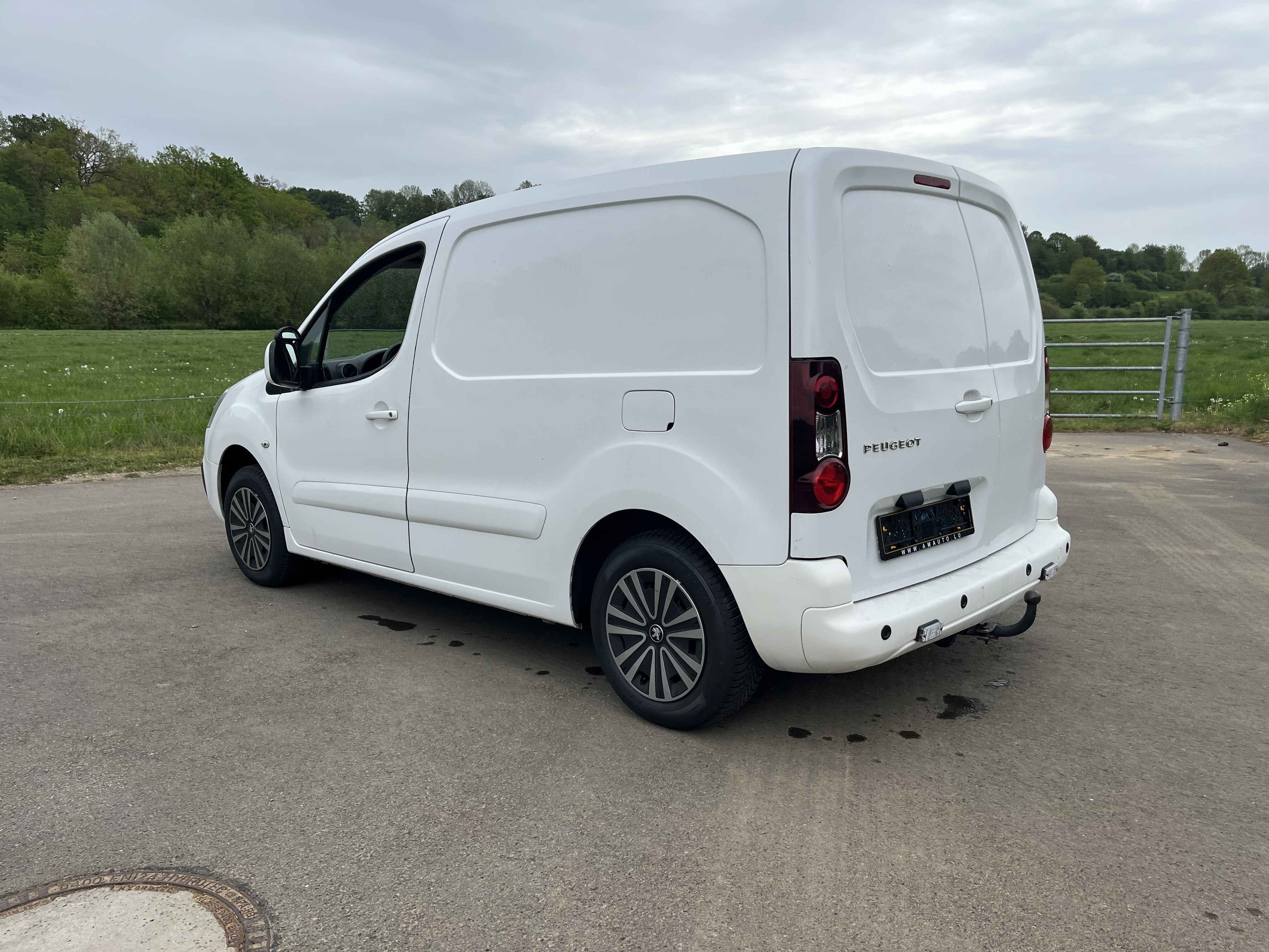Peugeot Partner III 1.5 BLUEHDI 100 Garantie 12 Mois