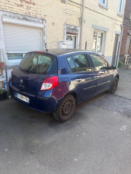 Renault Clio III 1.5 DCI 70 EXTREME FONCEE 5P