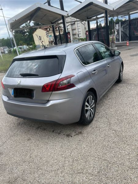 Peugeot 308 III SW 1.2 PURETECH 130 S&amp;S ALLURE EAT8