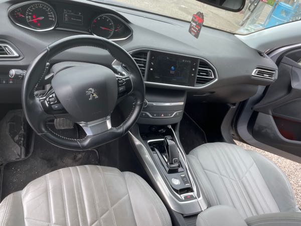 Peugeot 308 III SW 1.2 PURETECH 130 S&amp;S ALLURE EAT8