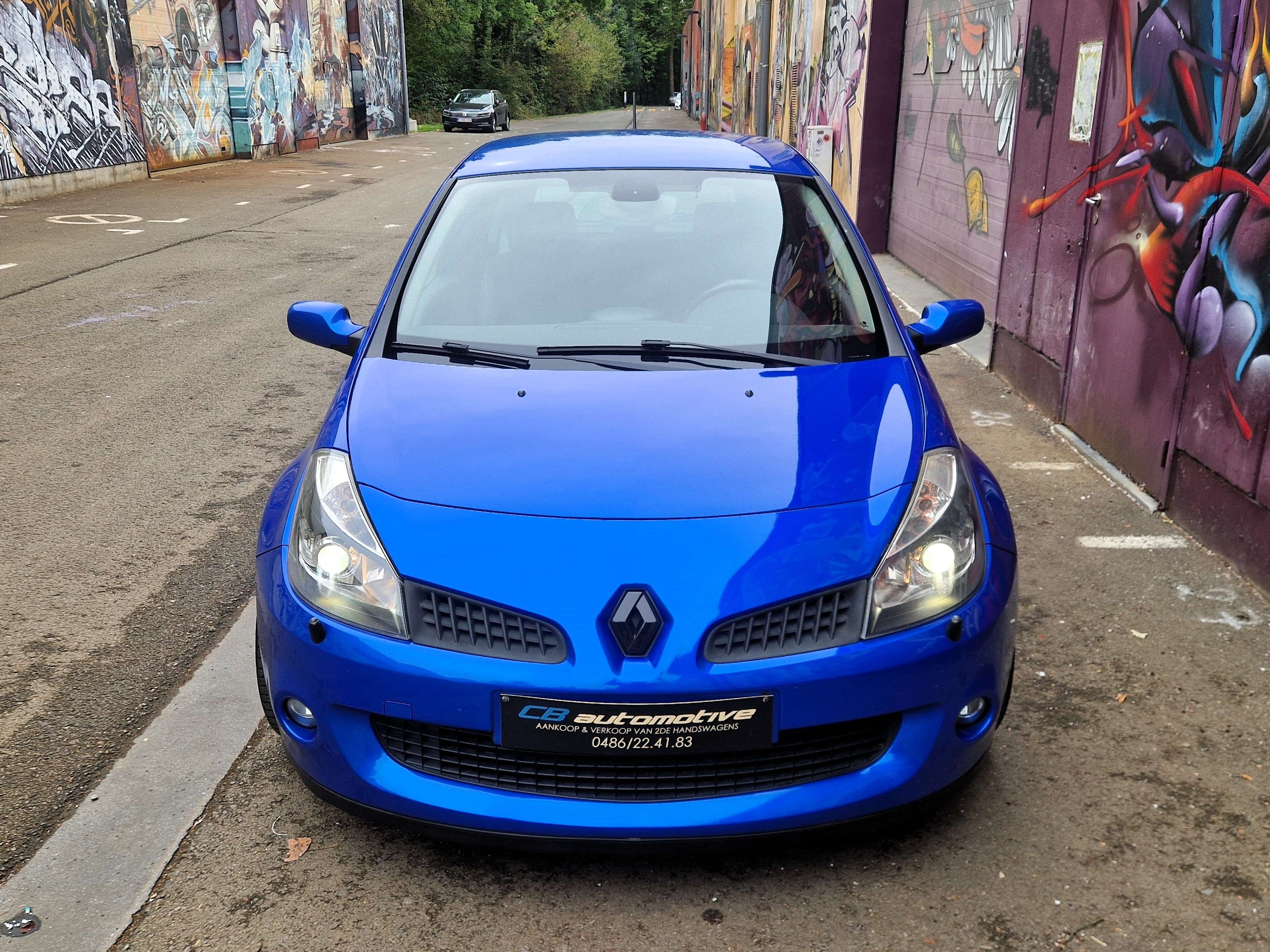 Renault Clio Clio 2.0i 16v Sport