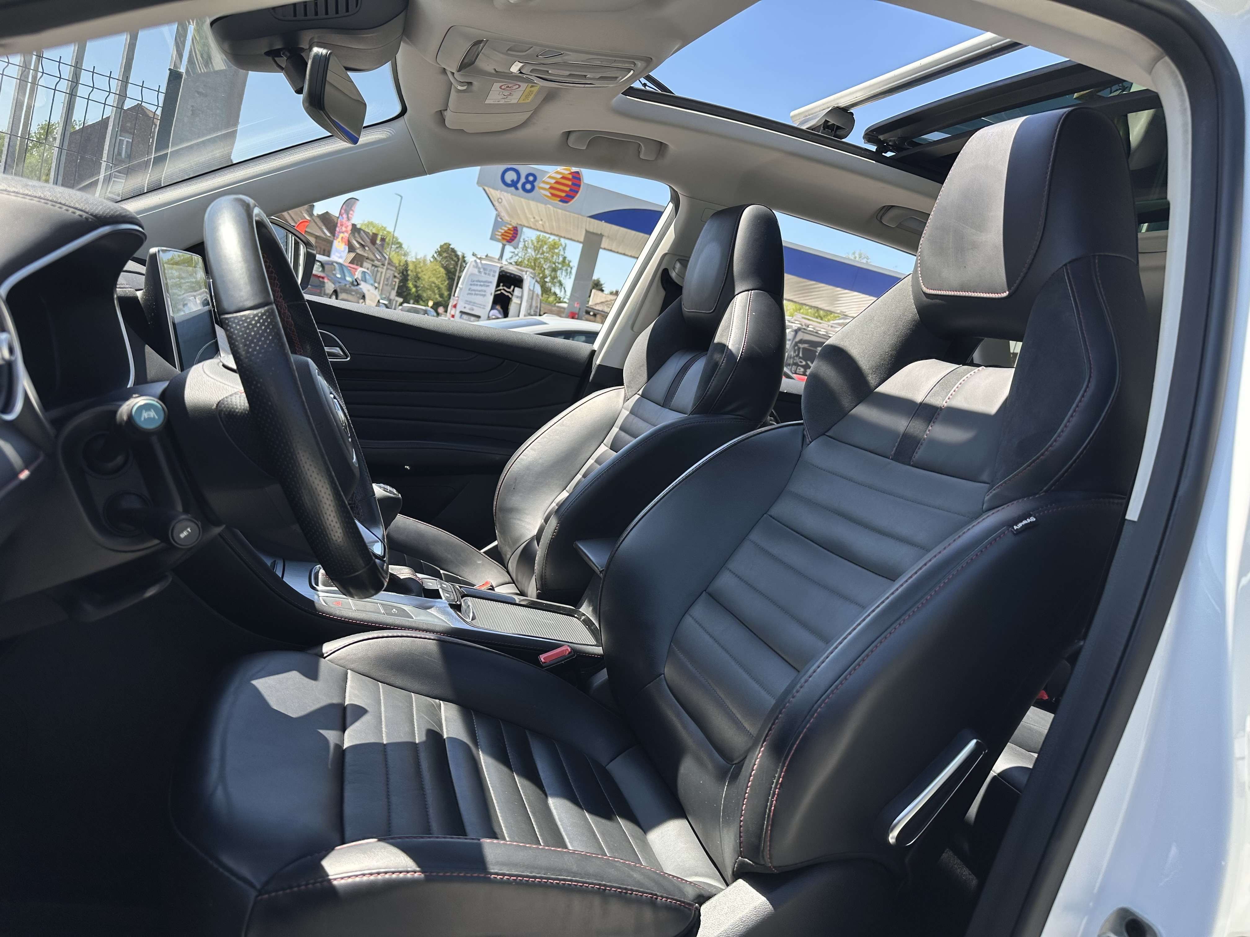 MG HS 1.5*FULL OPTION*PANO*ATT-REMORQUE*CAM 360*GARANTIE