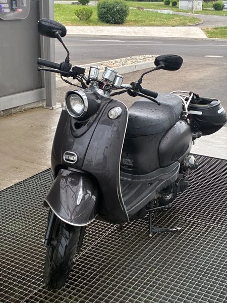 50cc (moteur neuf avec preuve)