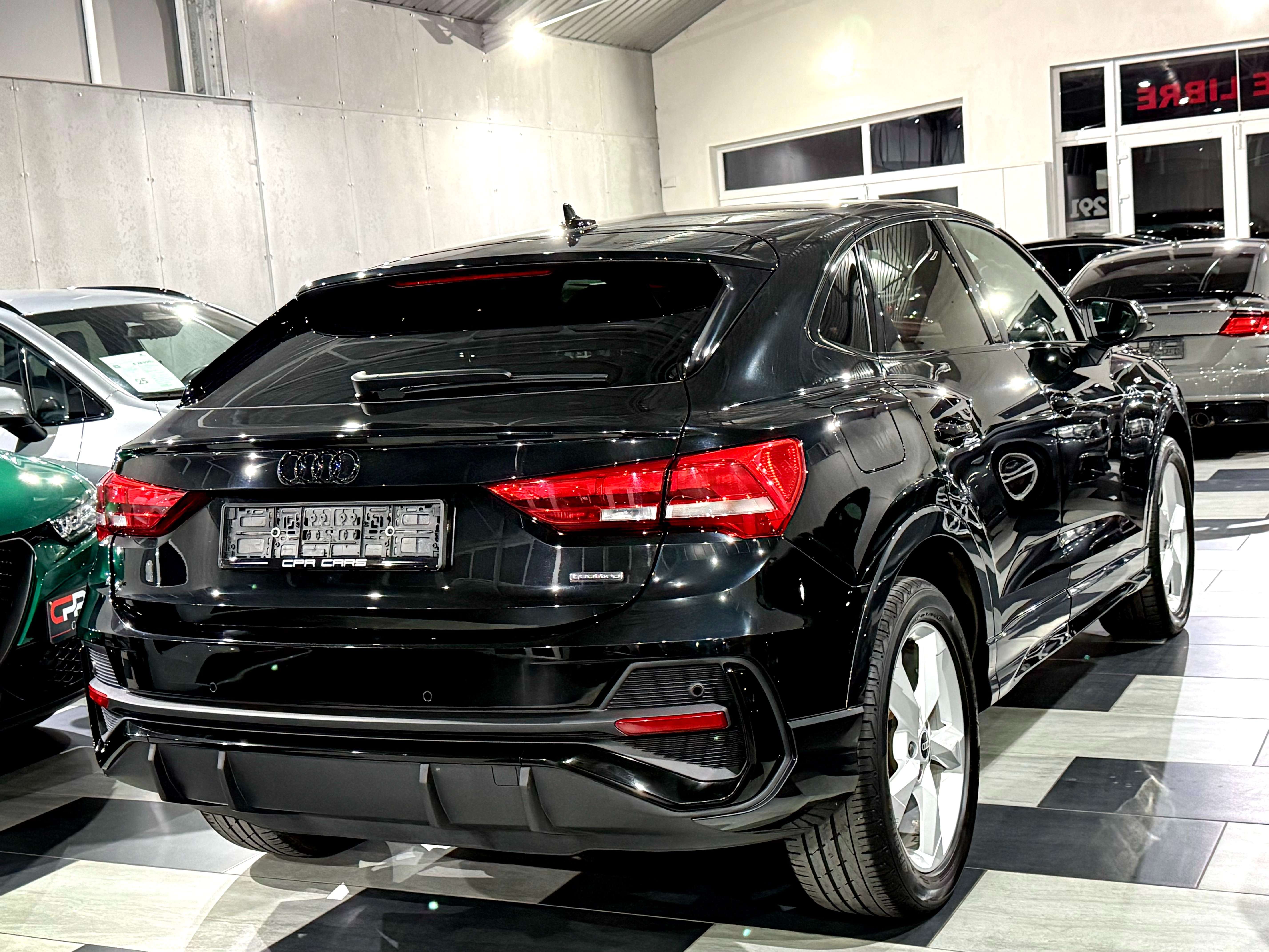 Audi Q3 Sportback 40 TFSI Quattro S line 1e Main Etat Neuf