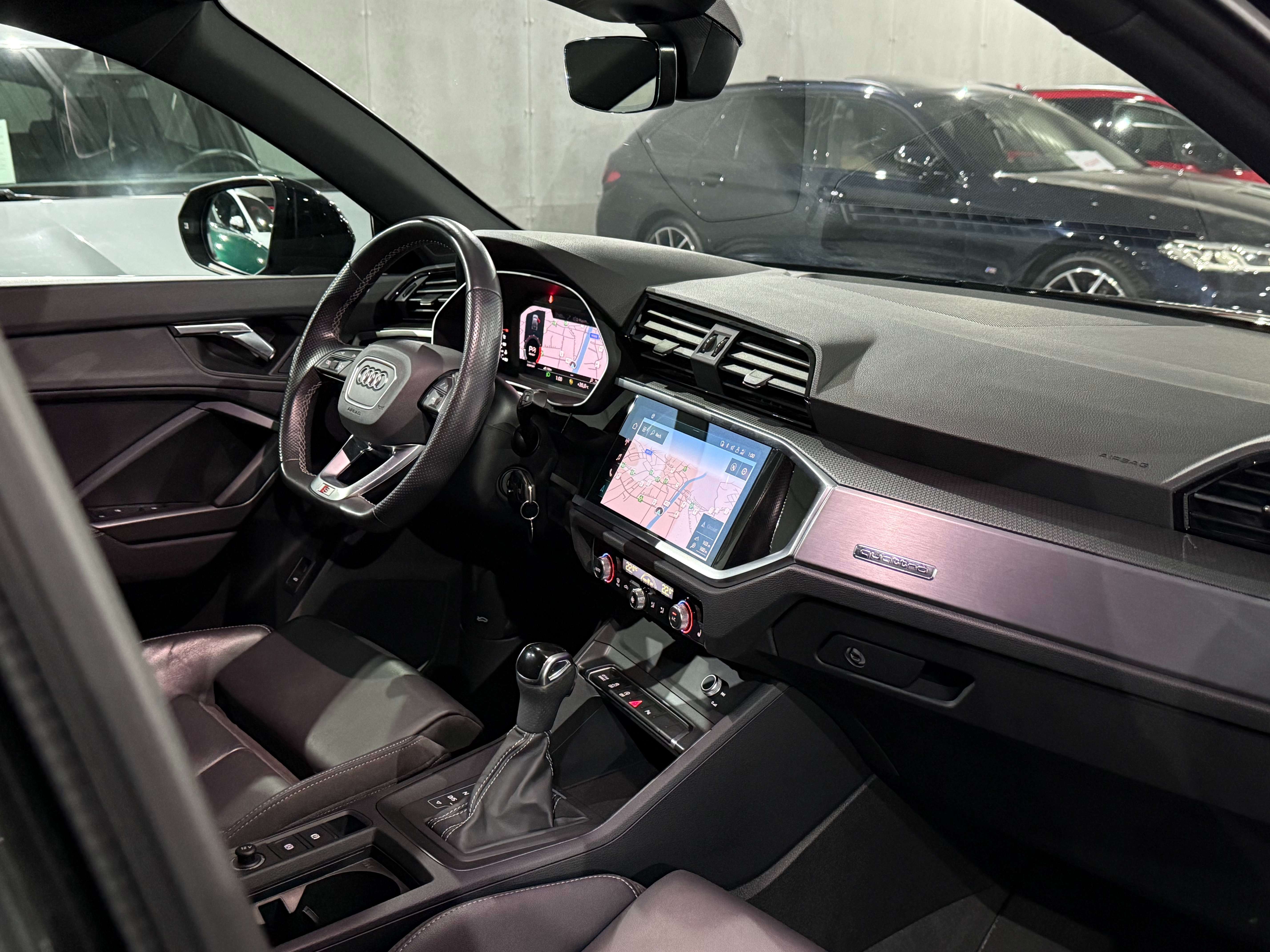 Audi Q3 Sportback 40 TFSI Quattro S line 1e Main Etat Neuf