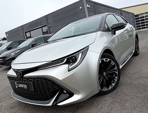 Toyota Corolla Hybrid 1.8 GR Sport e-CVT LED/CAMERA/NAVI/KEYLESS