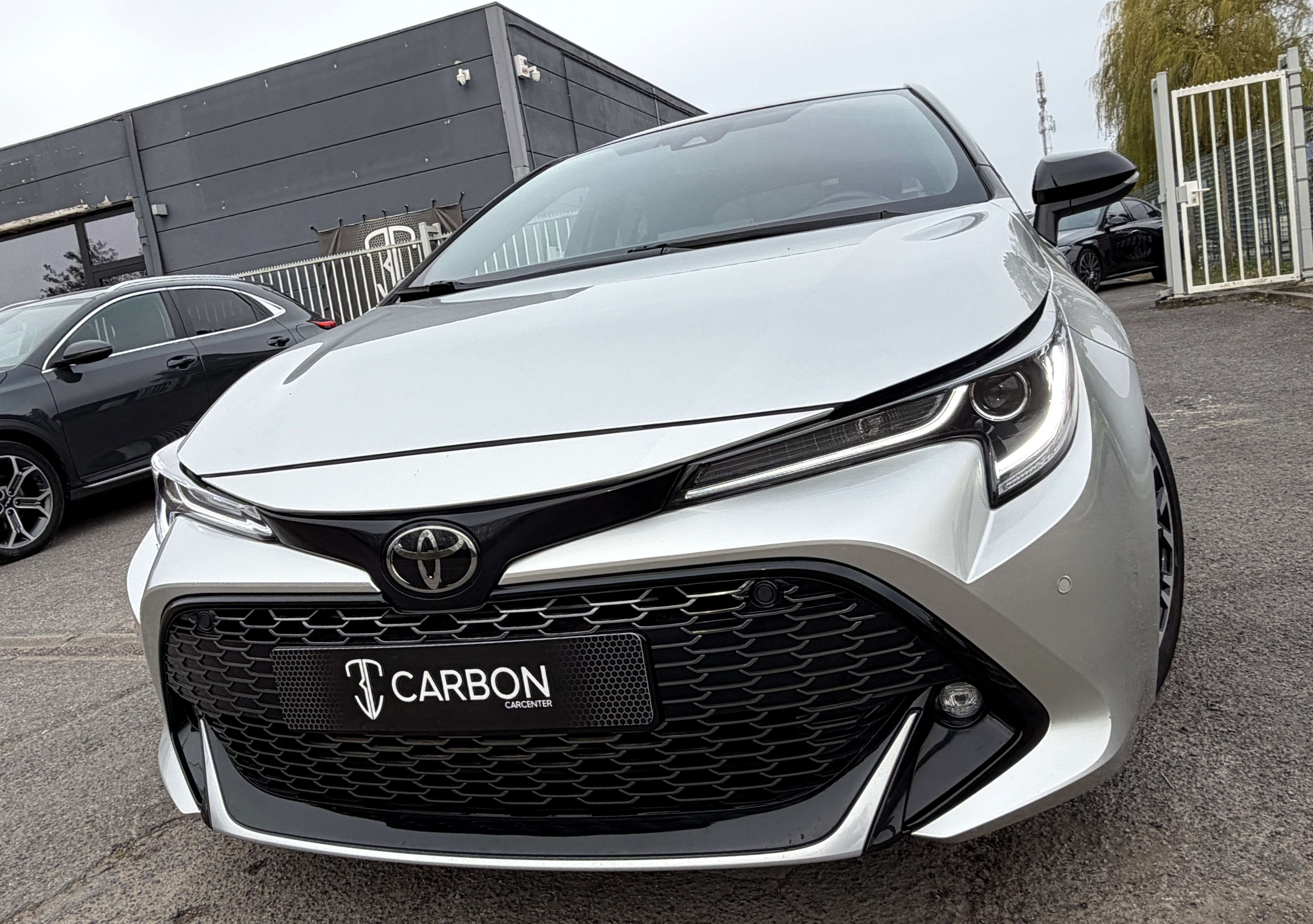 Toyota Corolla Hybrid 1.8 GR Sport e-CVT LED/CAMERA/NAVI/KEYLESS