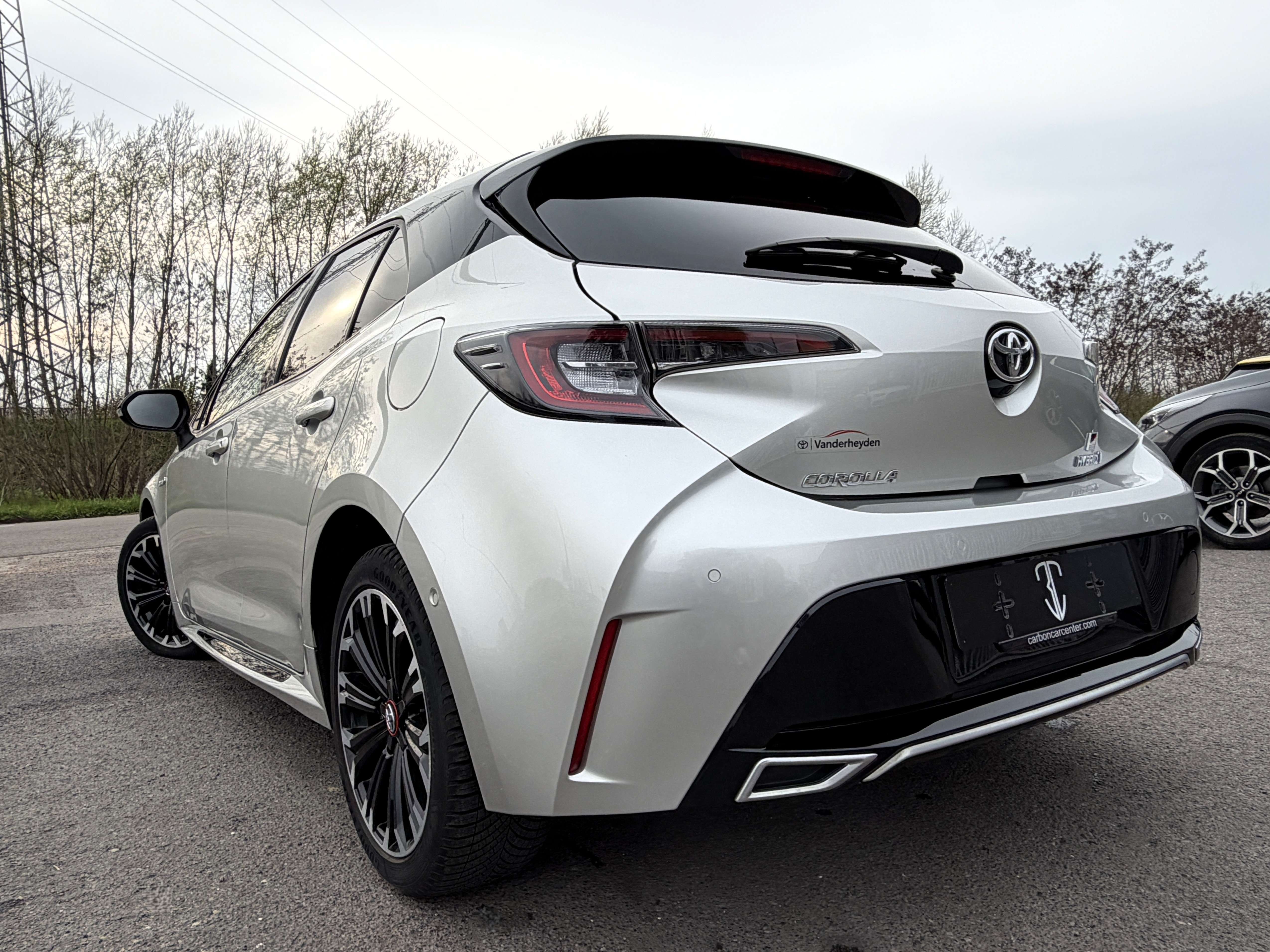 Toyota Corolla Hybrid 1.8 GR Sport e-CVT LED/CAMERA/NAVI/KEYLESS