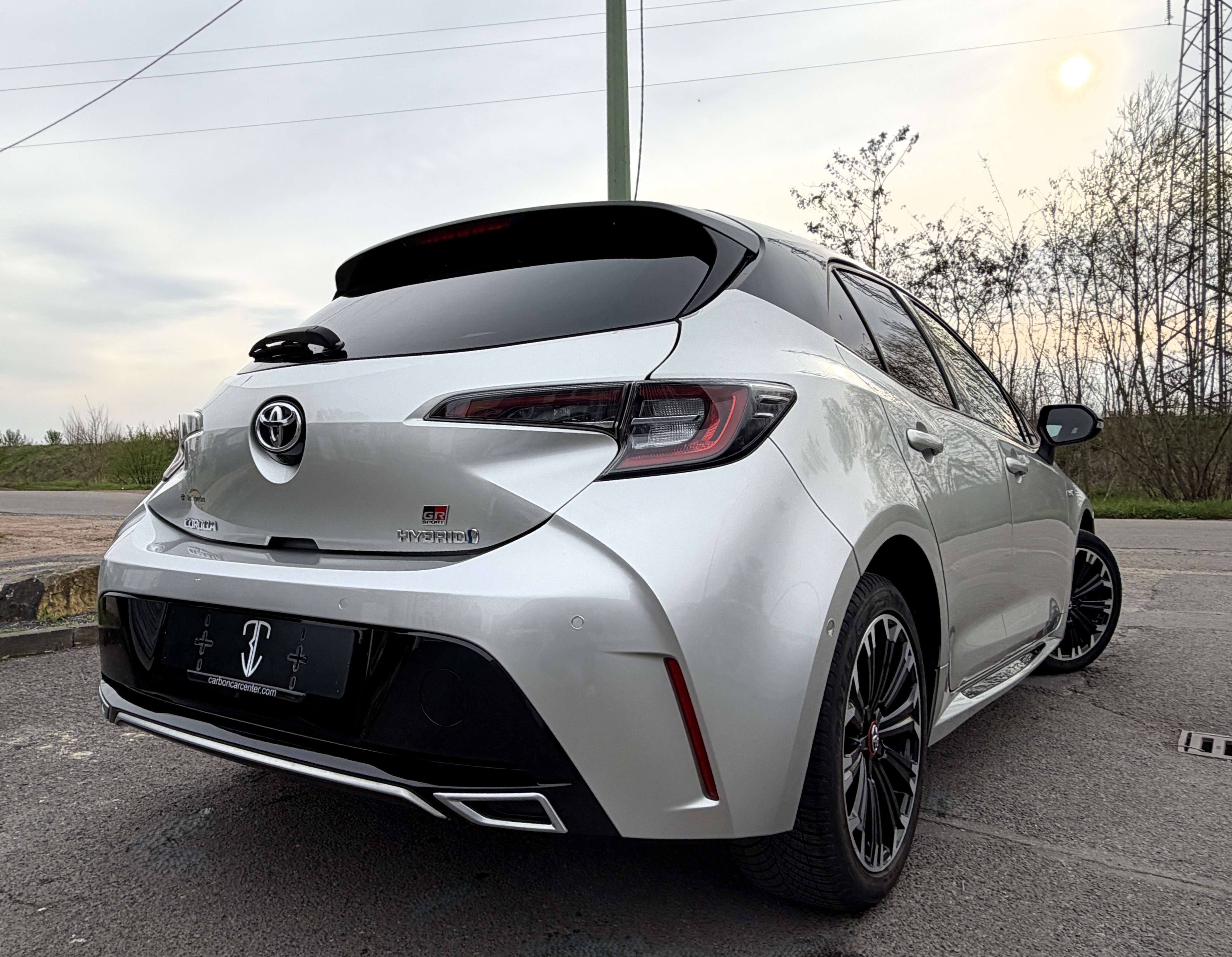 Toyota Corolla Hybrid 1.8 GR Sport e-CVT LED/CAMERA/NAVI/KEYLESS