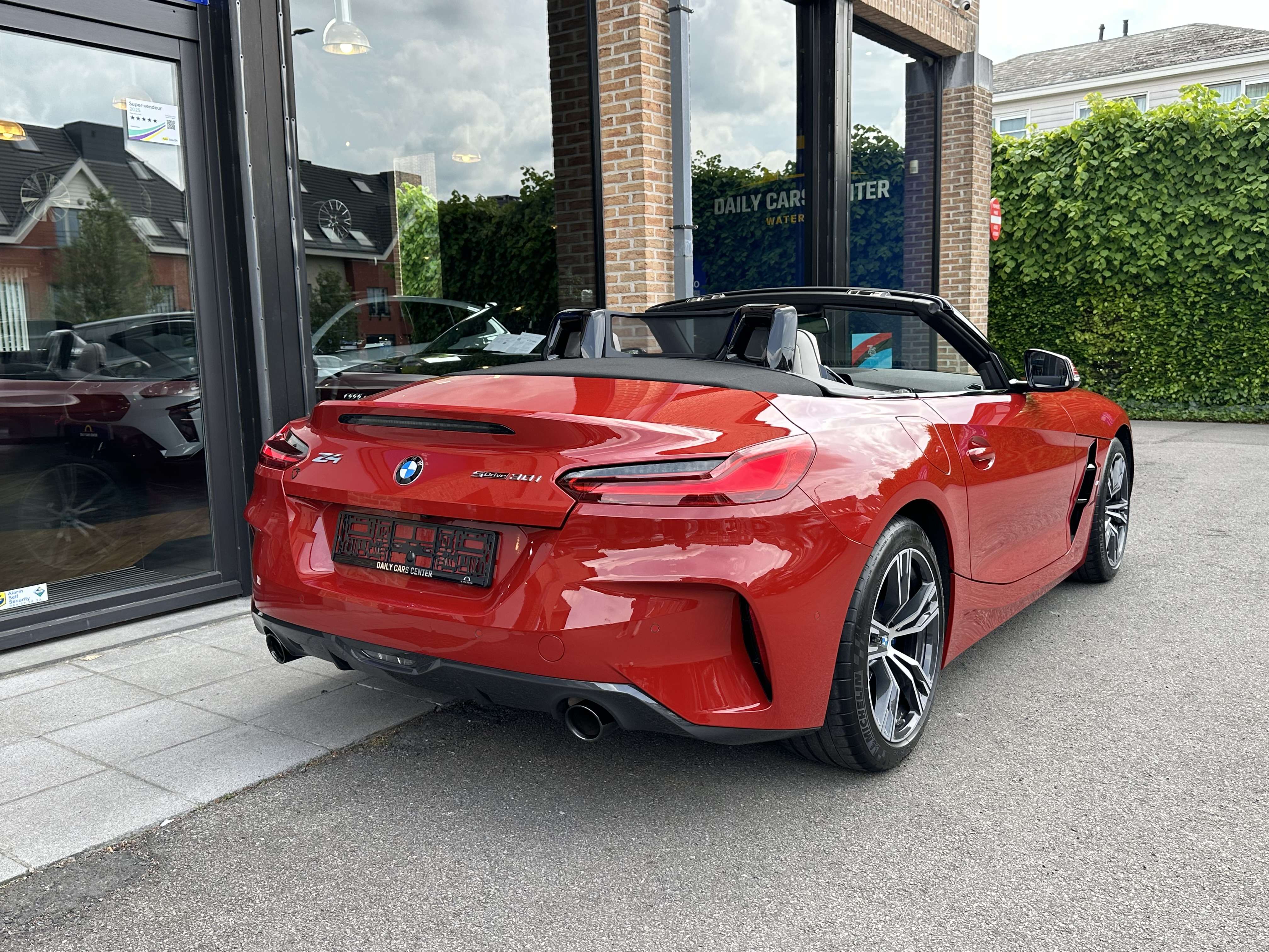 BMW Z4 2.0iAS sDrive30i I M Sport I Cuir I CarPlay I 1er main I HK I Cam