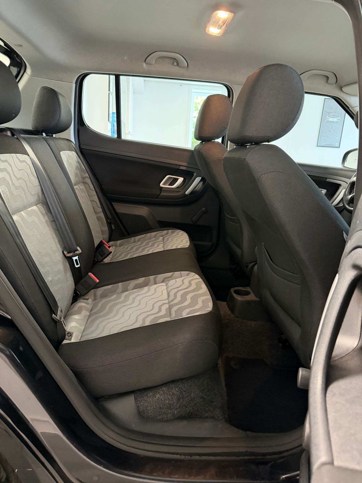Skoda Fabia 1.2i Ambiente 1 Jaar garantie