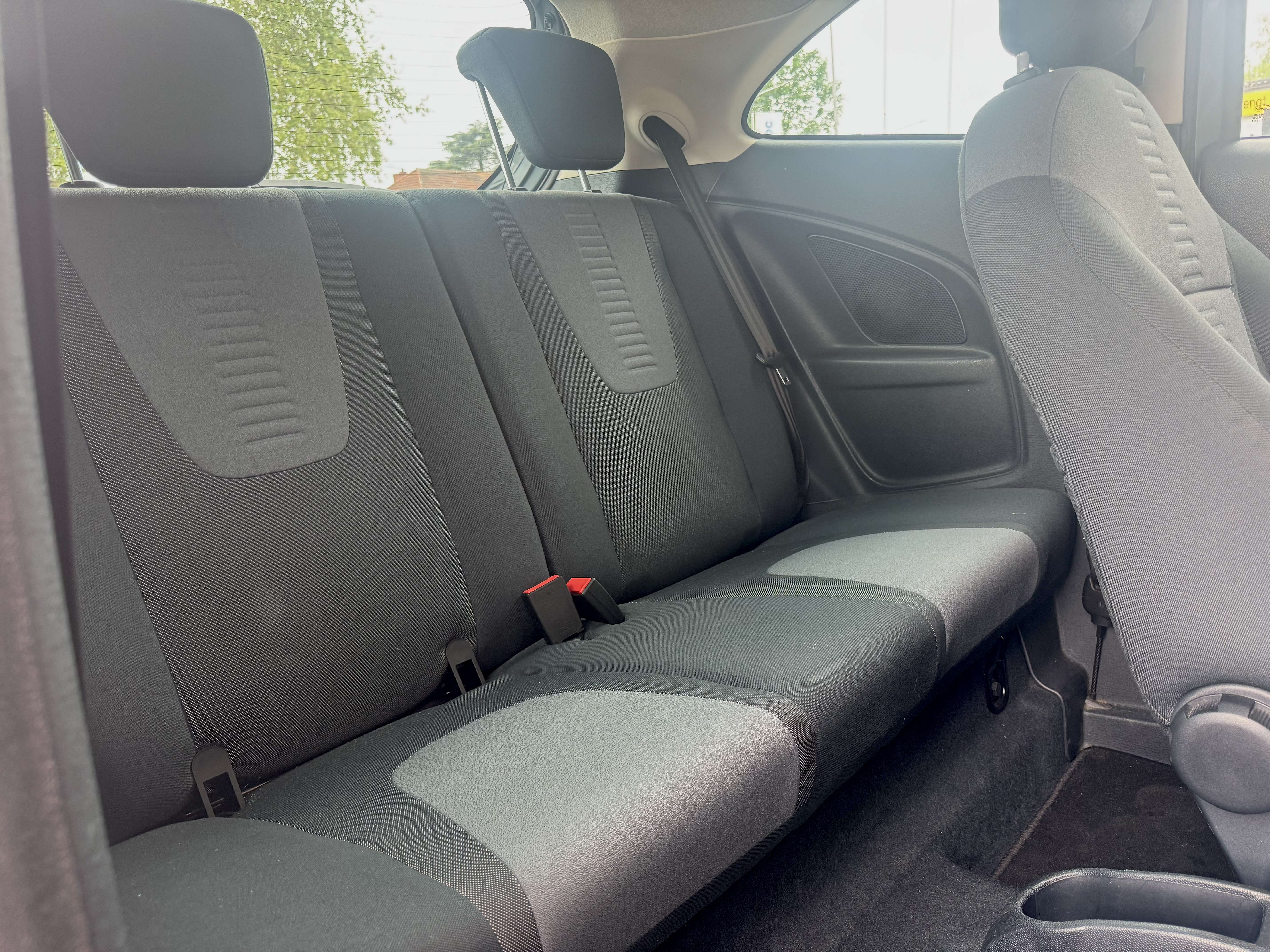 Ford Ka/Ka+ 1.2i Titanium * 95Dkm * Airco * Garantie