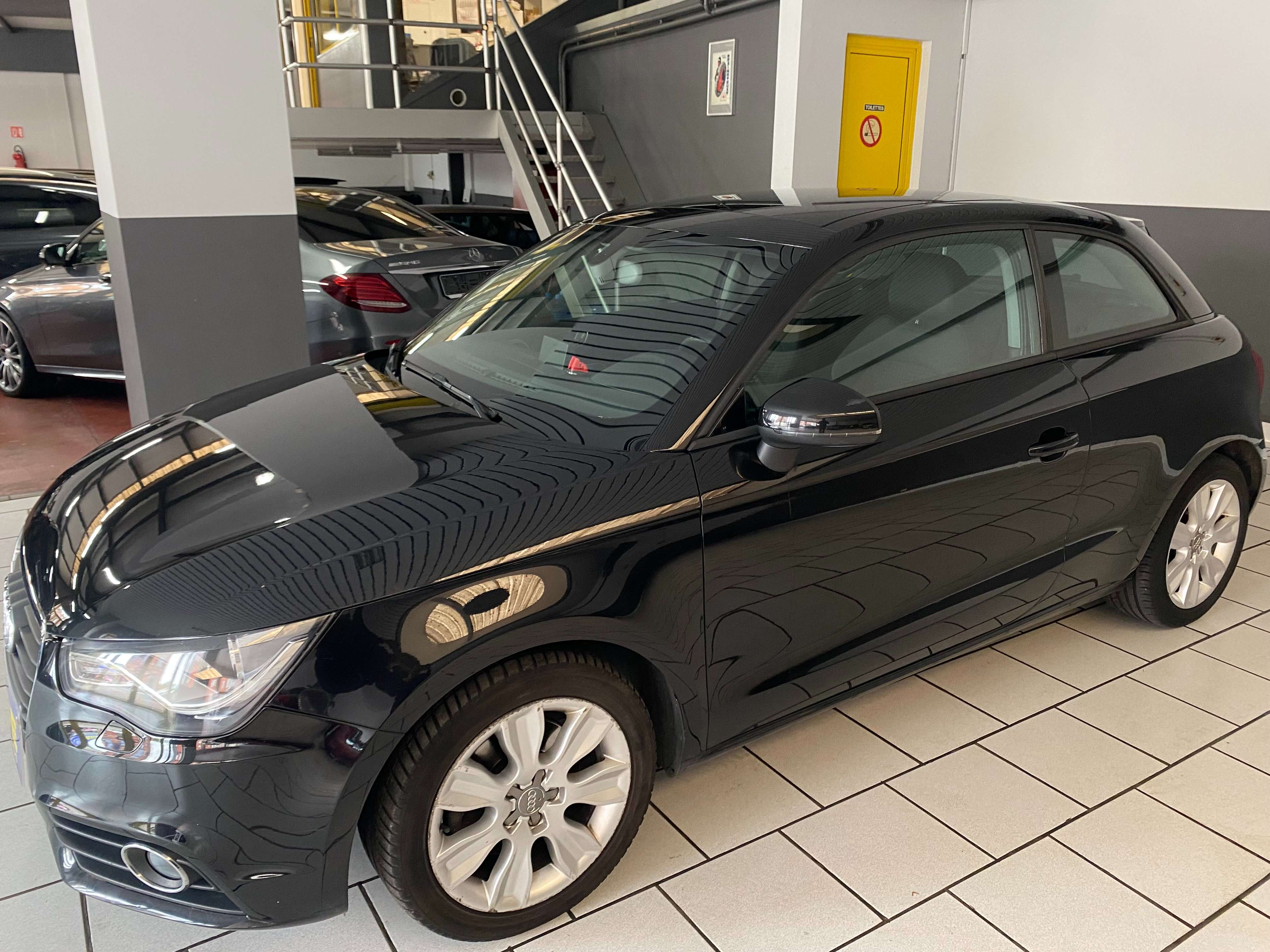 Audi A1 A1 1.6 TDi Attraction  // PRET A IMMATRICULLER +CT OK //