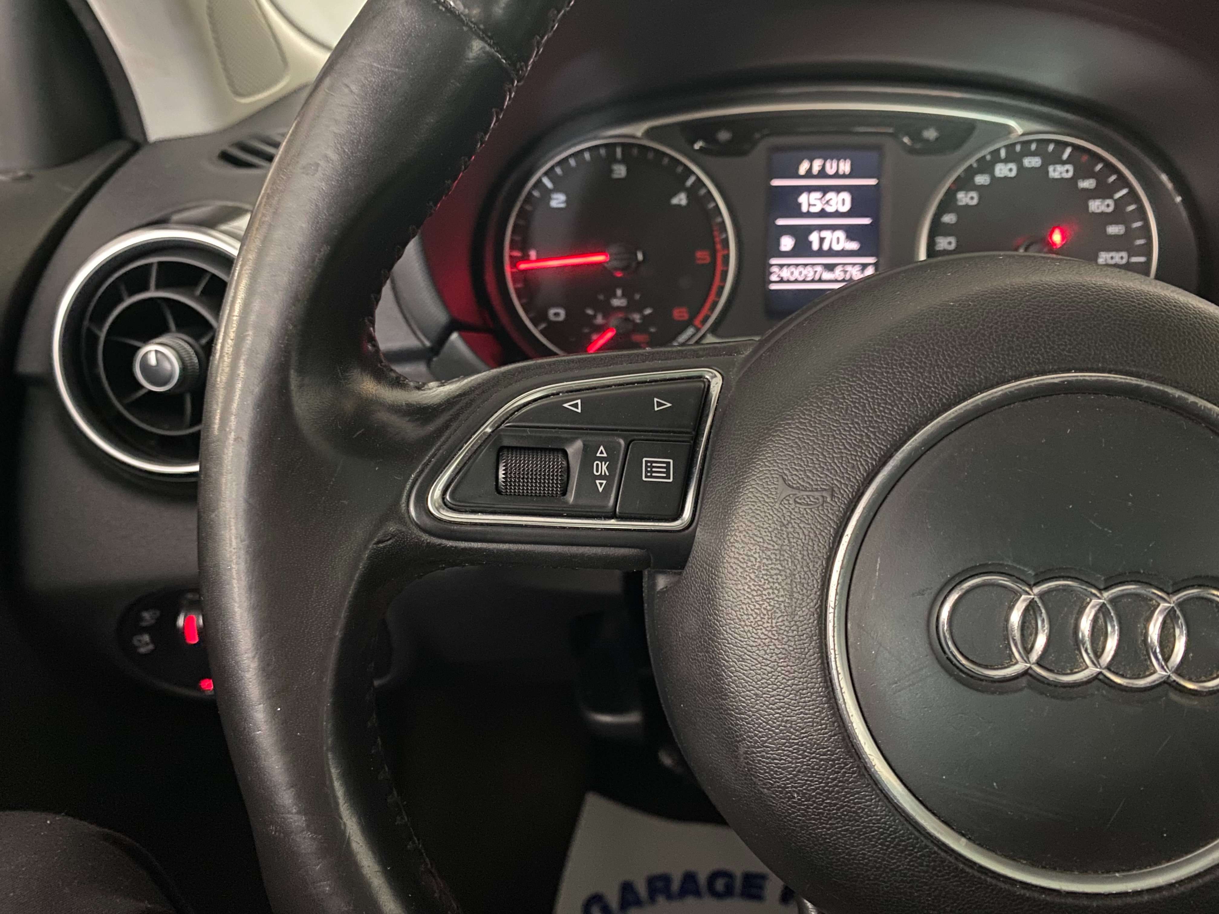 Audi A1 A1 1.6 TDi Attraction  // PRET A IMMATRICULLER +CT OK //