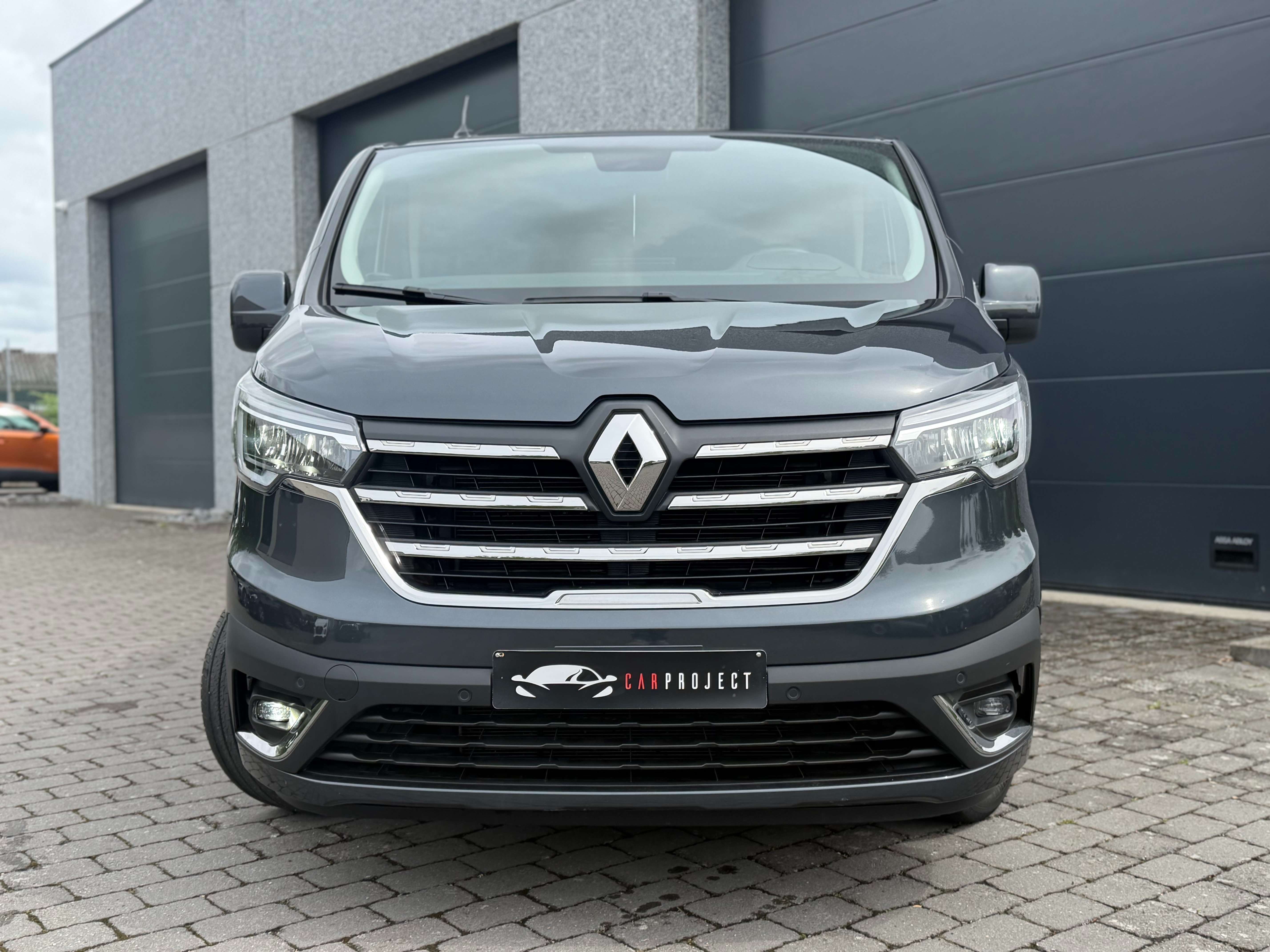 Renault Trafic 2.0 BluedCi, 9PLACES, Boite Auto, Camera, Capteurs AV/AR, GPS,