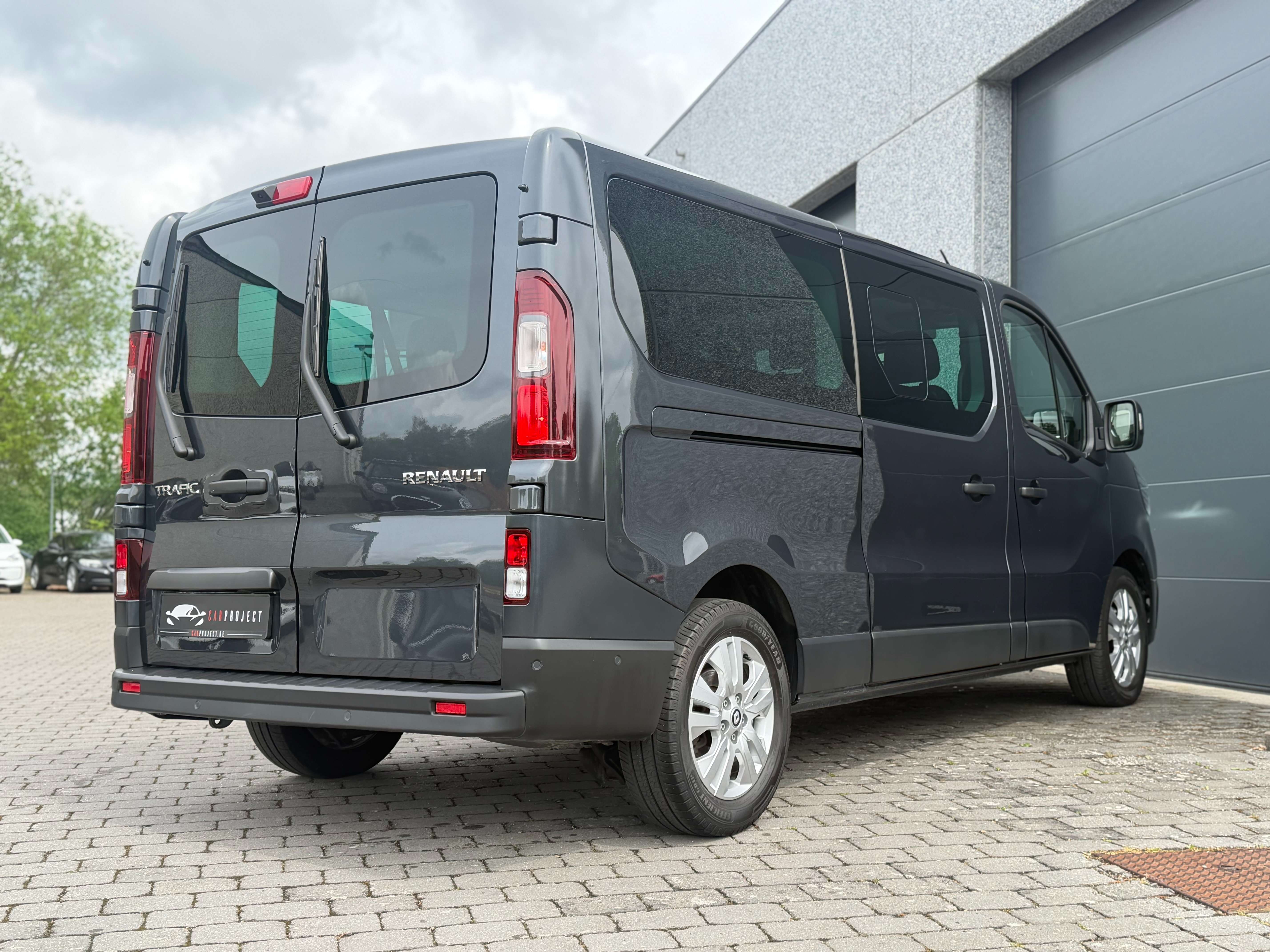 Renault Trafic 2.0 BluedCi, 9PLACES, Boite Auto, Camera, Capteurs AV/AR, GPS,